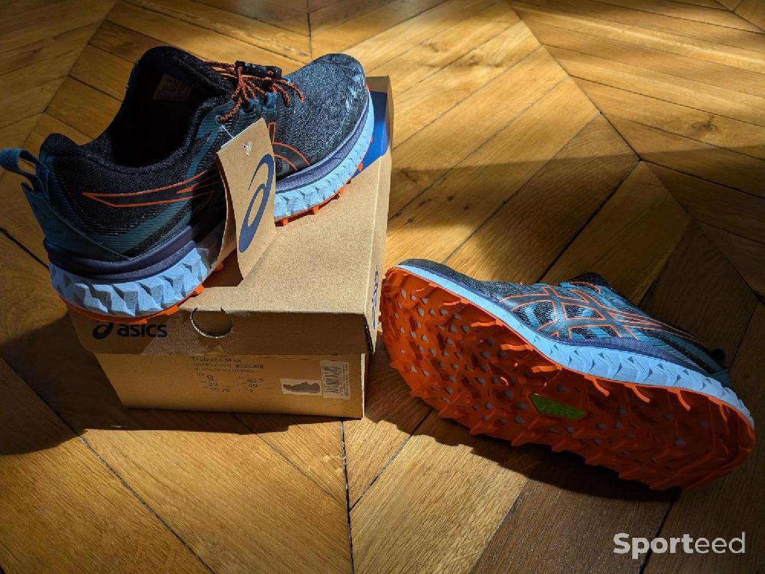 Chaussures de trail neuves - Asics Comme neuf (c'est déjà la condition standard) Asics reconditionné disponible sur Sporteed