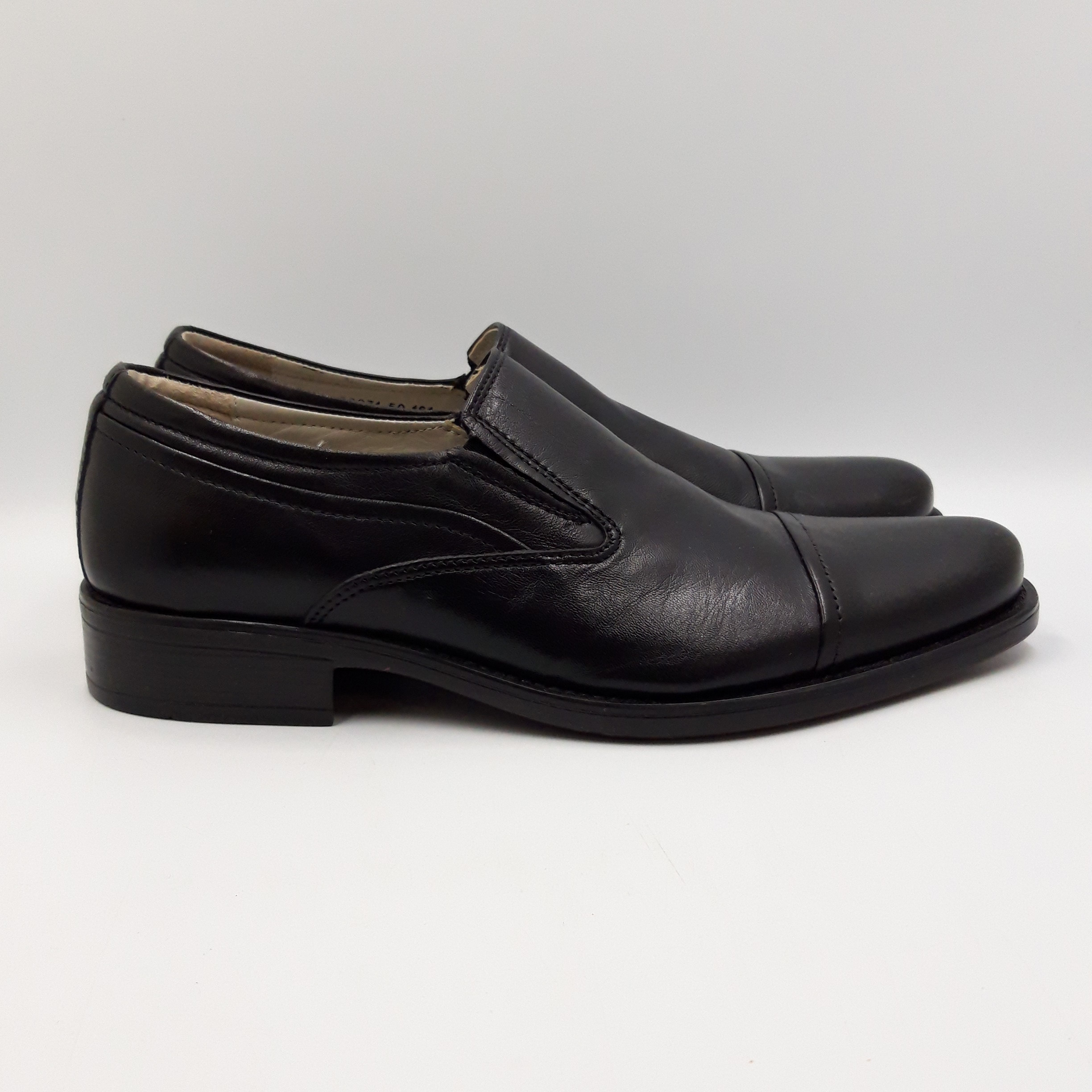 Voir photo 3 de Chaussures de ville en cuir véritable homme Pierre Cardin, pointure 40 Chaussures de ville en cuir véritable homme Pierre Cardin, pointure 40 Parfait état reconditionné photo 3