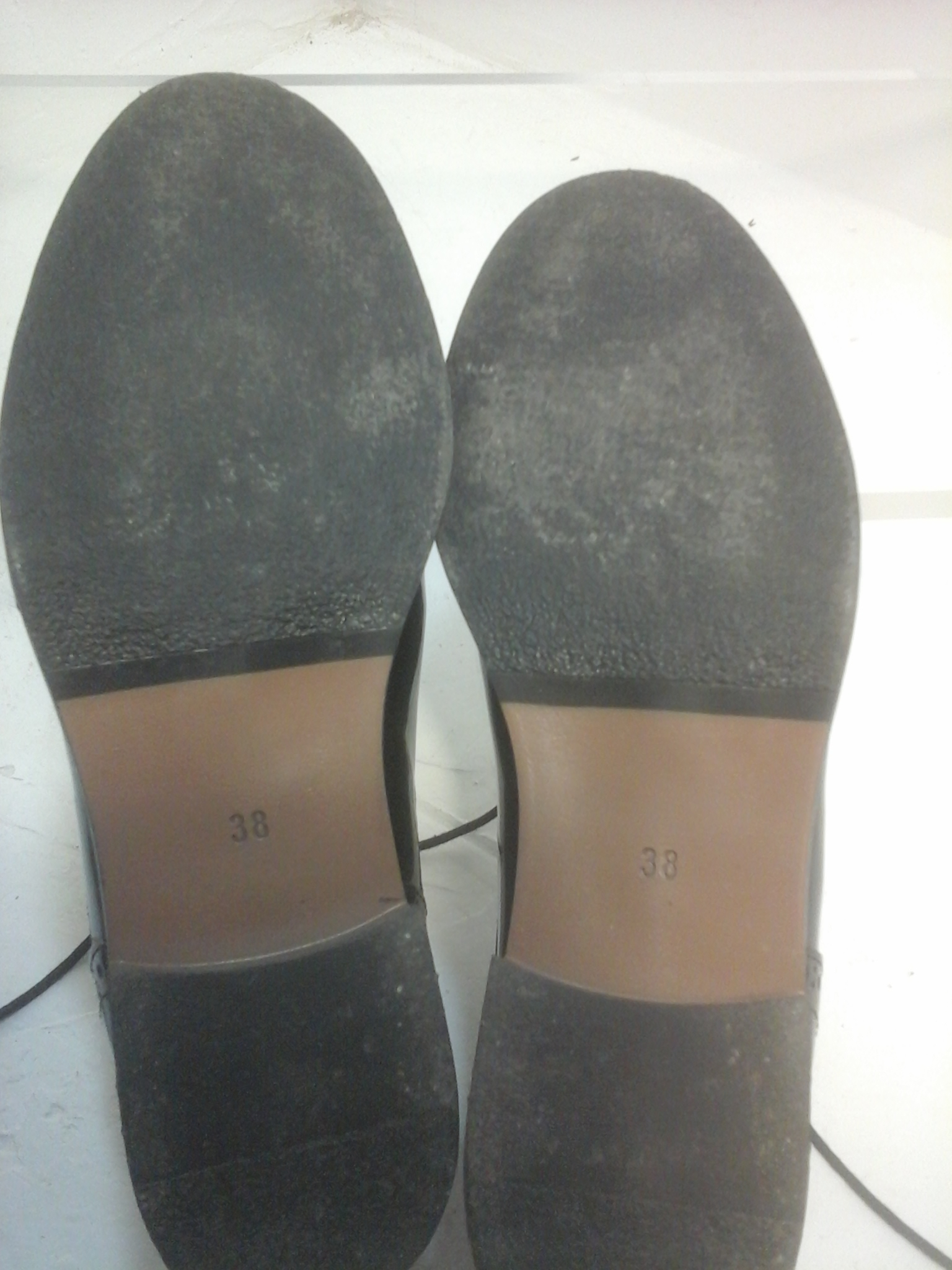 Voir photo 8 de Chaussures derbies cuir verni noir BETTY London Codeux Chaussures derbies cuir verni noir BETTY London Codeux Très bon état reconditionné photo 8