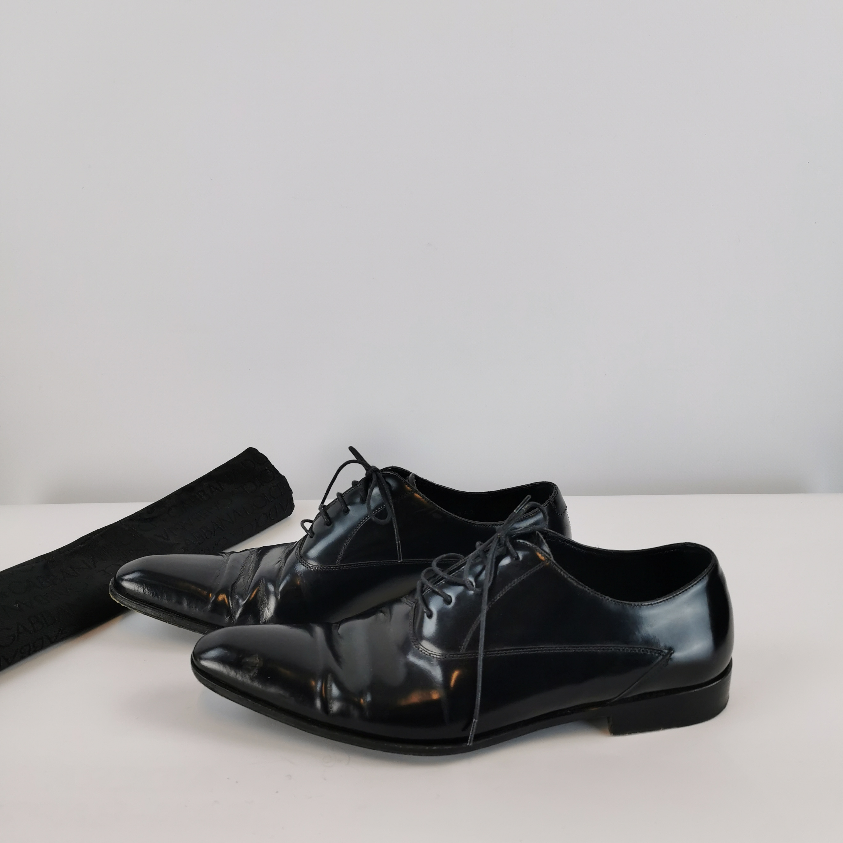 Voir photo 4 de Chaussures derby en cuir – Dolce & Gabbana – Taille 40 (FR) – Noir Chaussures derby en cuir – Dolce & Gabbana – Taille 40 (FR) – Noir Bon état reconditionné photo 4