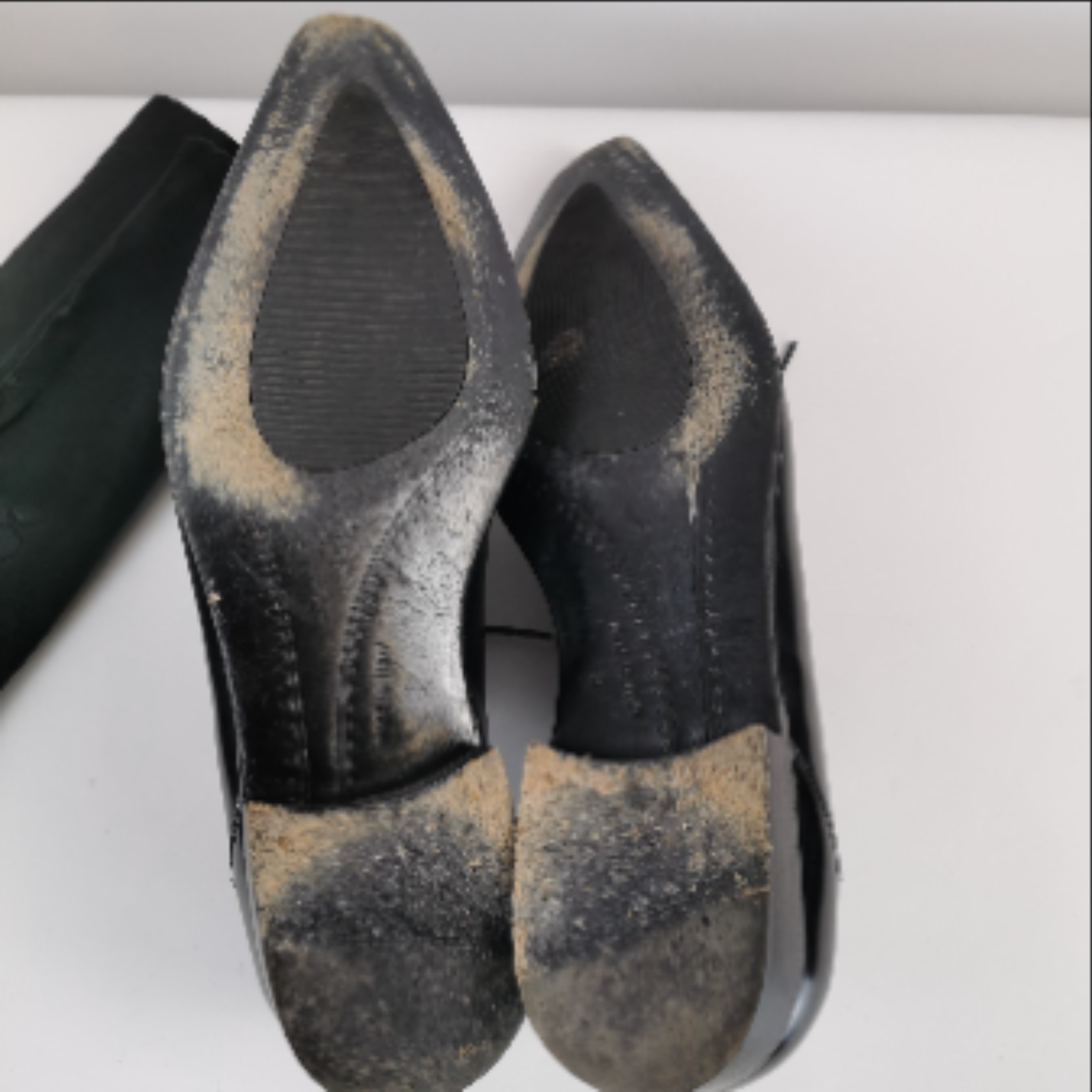 Voir photo 9 de Chaussures derby en cuir – Dolce & Gabbana – Taille 40 (FR) – Noir Chaussures derby en cuir – Dolce & Gabbana – Taille 40 (FR) – Noir Bon état reconditionné photo 9