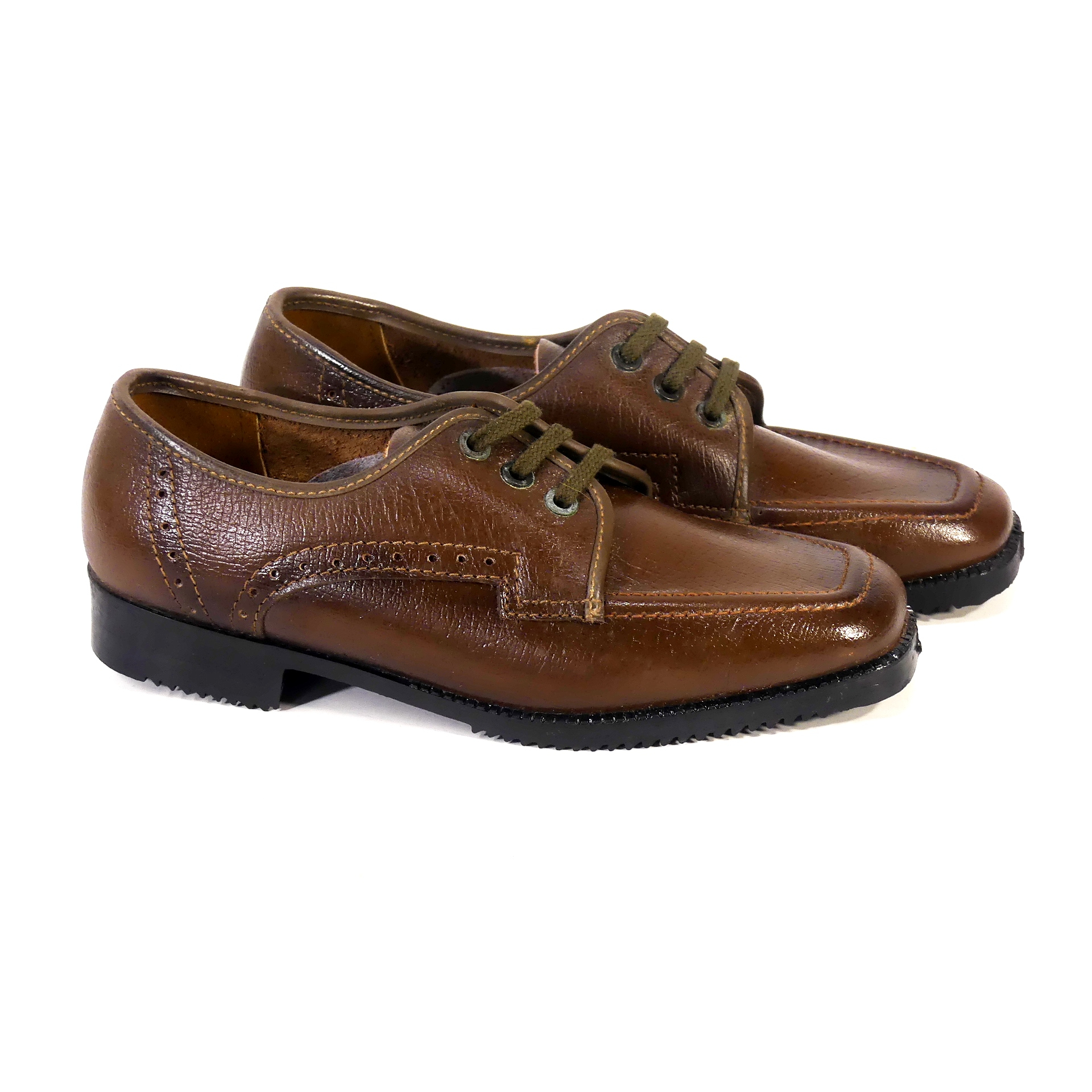 Chaussures Derby PATALO enfant - 30 Très bon état - 20,00 € Chaussures Derby PATALO enfant - 30 Très bon état reconditionné disponible sur Label Emmaüs