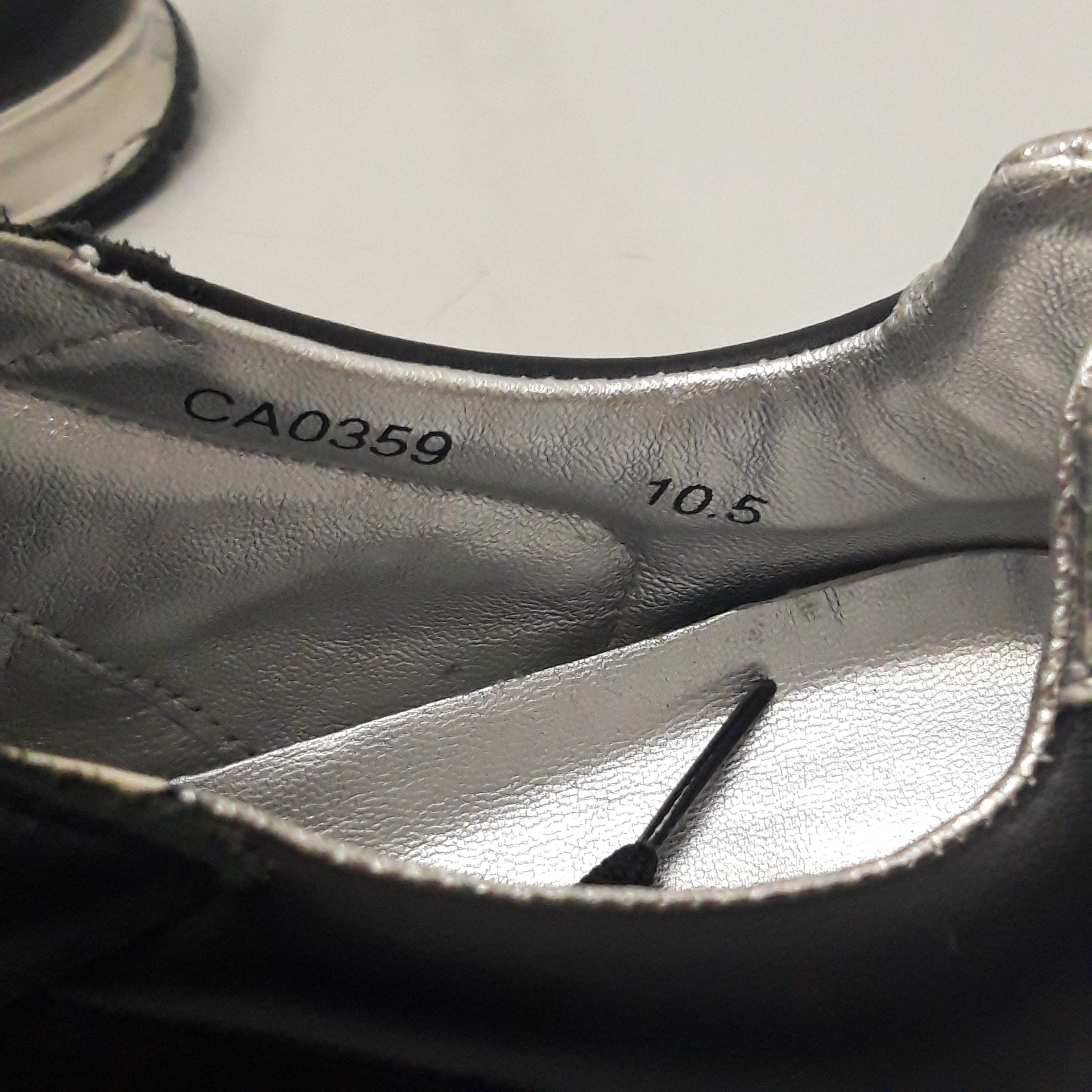 Voir photo 8 de Chaussures Dolce & Gabbana de couleur noire pour homme, pointure 44 (10.5) Chaussures Dolce & Gabbana de couleur noire pour homme, pointure 44 (10.5) reconditionné photo 8