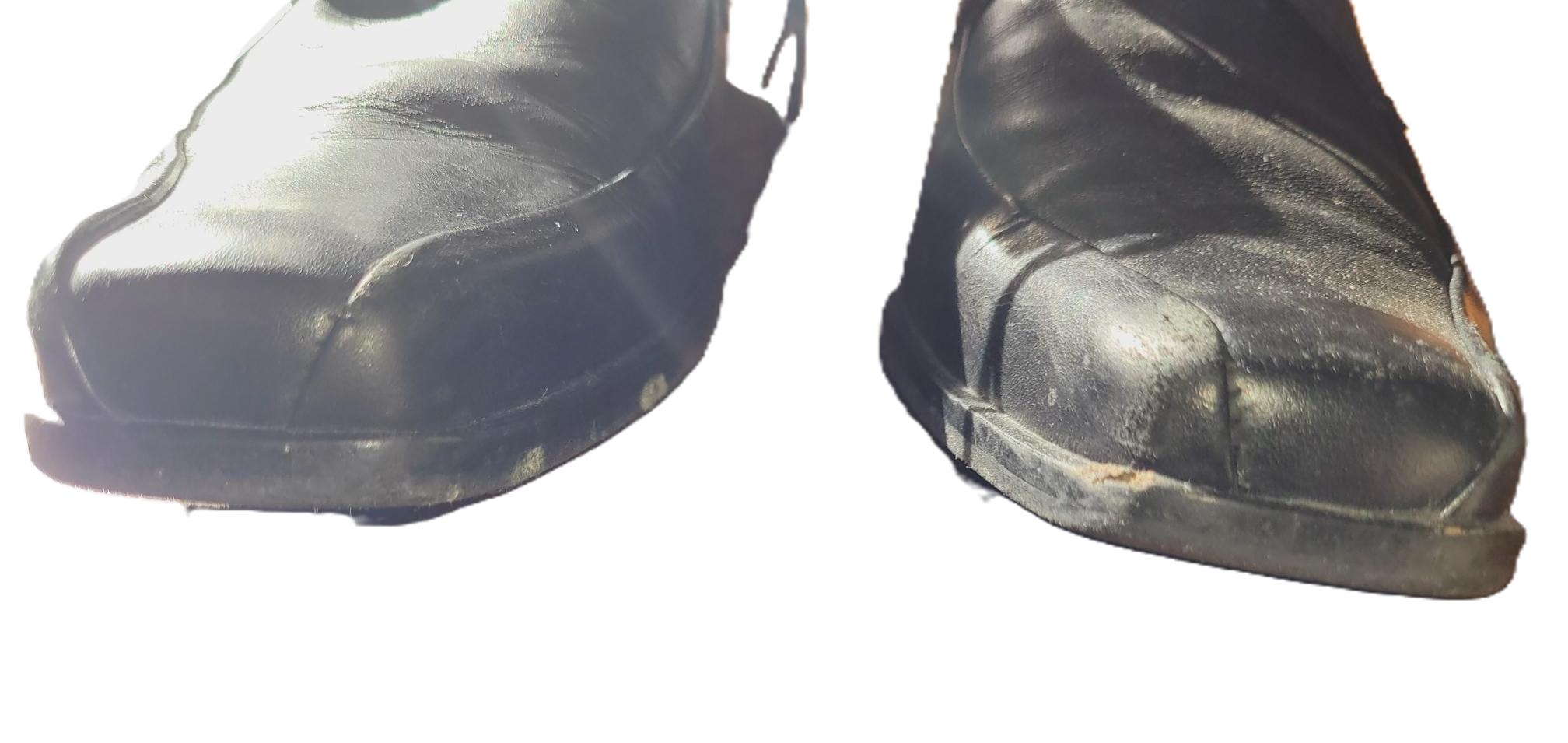 Voir photo 5 de Chaussures en cuir noir Pellet modèle "Bayard" pointure 43 Chaussures en cuir noir Pellet modèle "Bayard" pointure 43 Bon état reconditionné photo 5