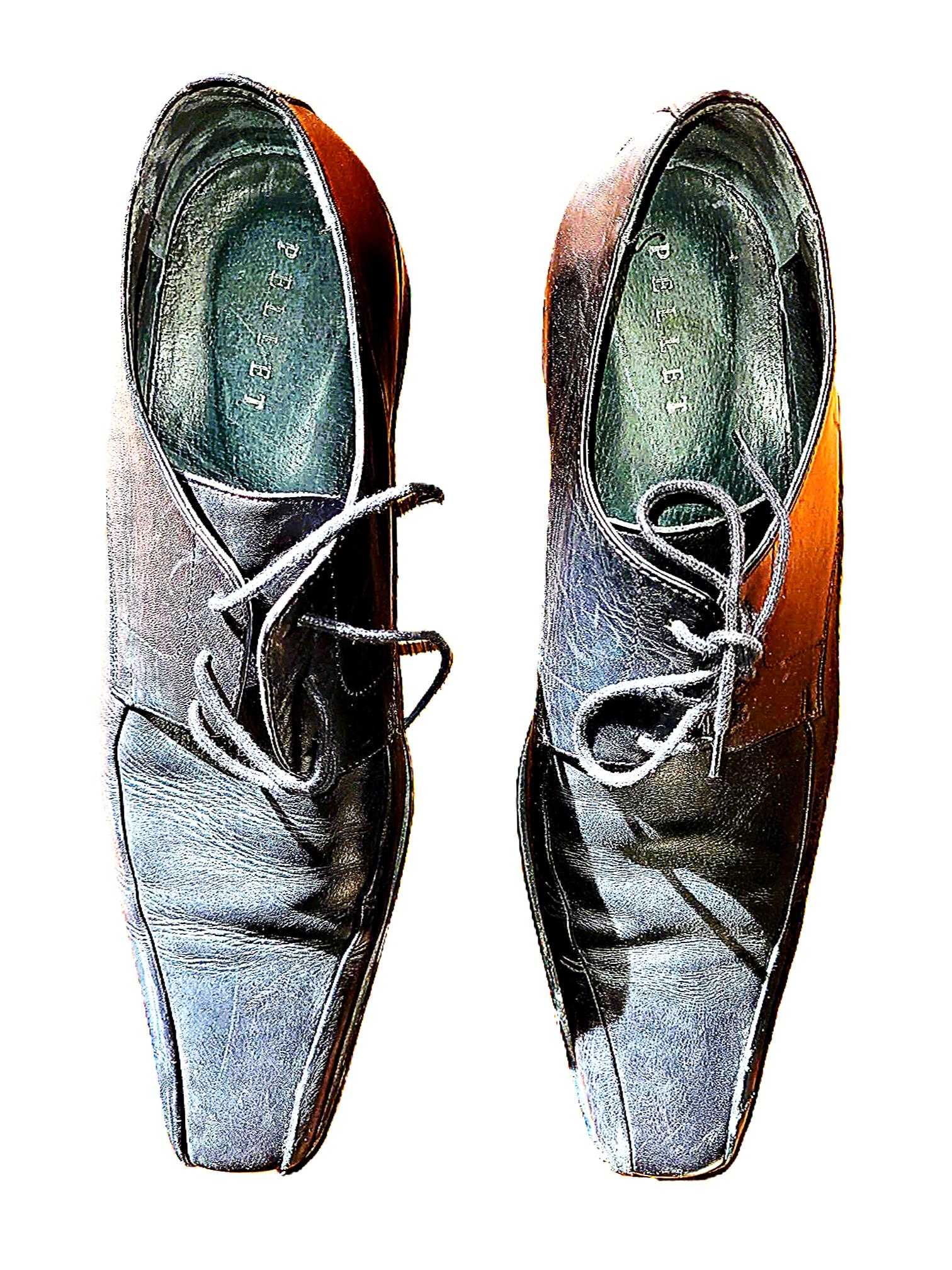 Voir photo 9 de Chaussures en cuir noir Pellet modèle "Bayard" pointure 43 Chaussures en cuir noir Pellet modèle "Bayard" pointure 43 Bon état reconditionné photo 9