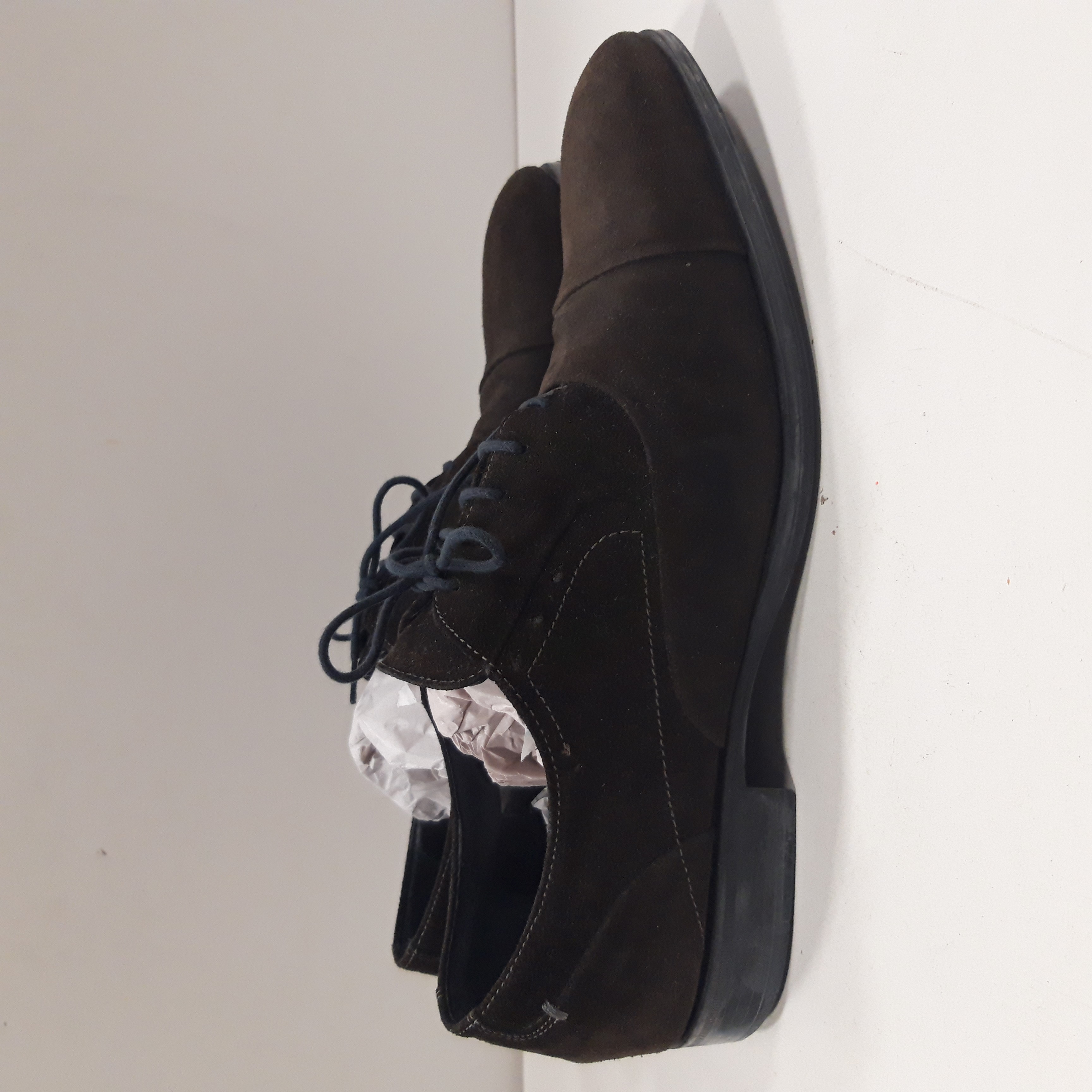 Chaussures en daim genuine rubber homme San Marina 42 Bon état - 20,00 € Chaussures en daim genuine rubber homme San Marina 42 Bon état reconditionné disponible sur Label Emmaüs