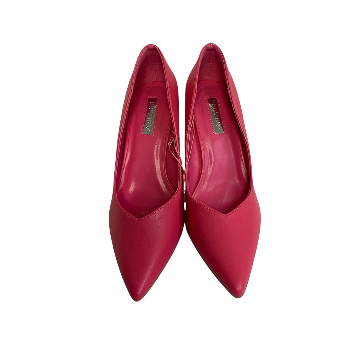Chaussures Femme à Talons - PRIMARK - 37 Parfait état - 10,00 € Chaussures Femme à Talons - PRIMARK - 37 Parfait état reconditionné disponible sur Label Emmaüs