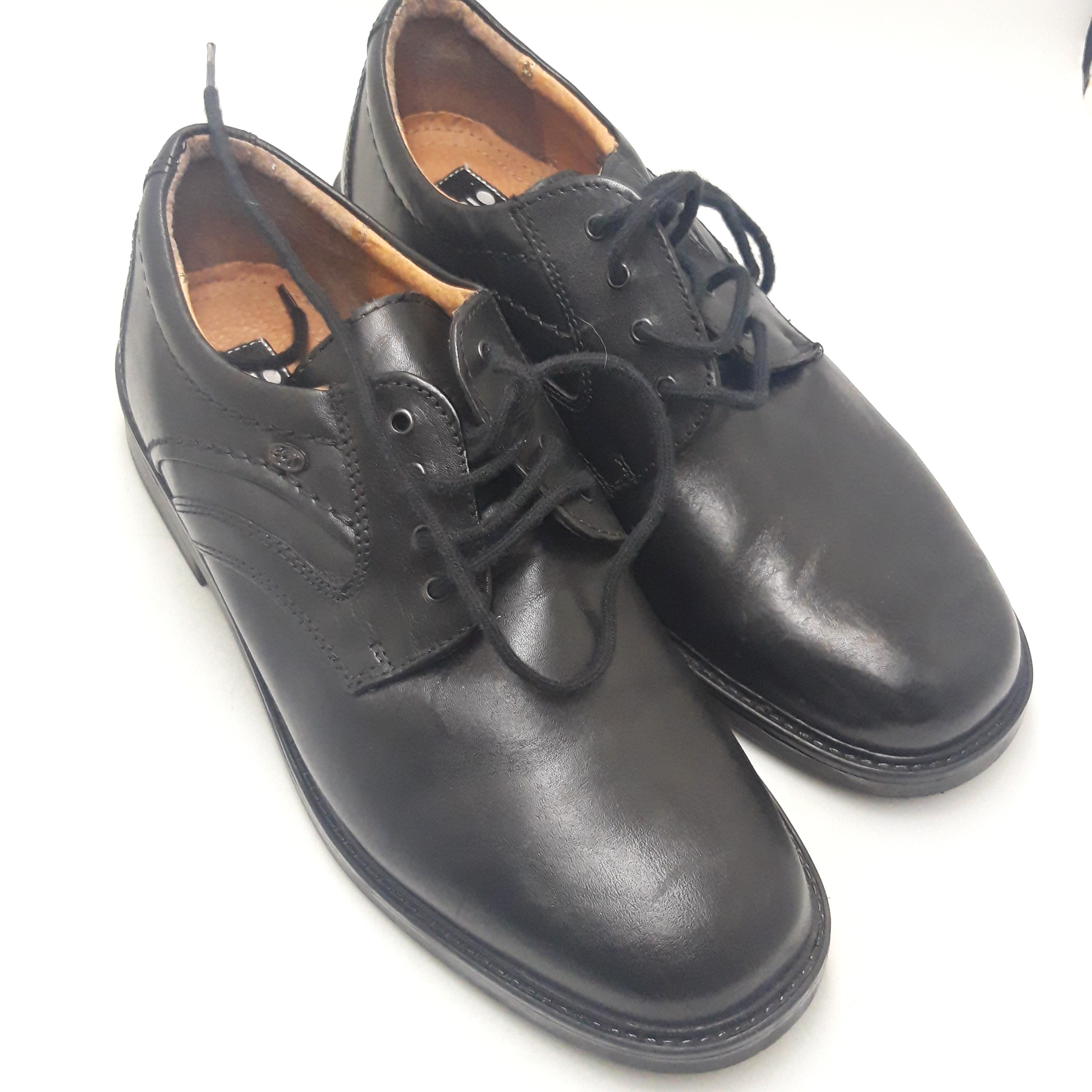 Voir photo 2 de Chaussures homme en cuir 3 Points de Suspension Comfort & Flex pointure 44 Chaussures homme en cuir 3 Points de Suspension Comfort & Flex pointure 44 Bon état reconditionné photo 2