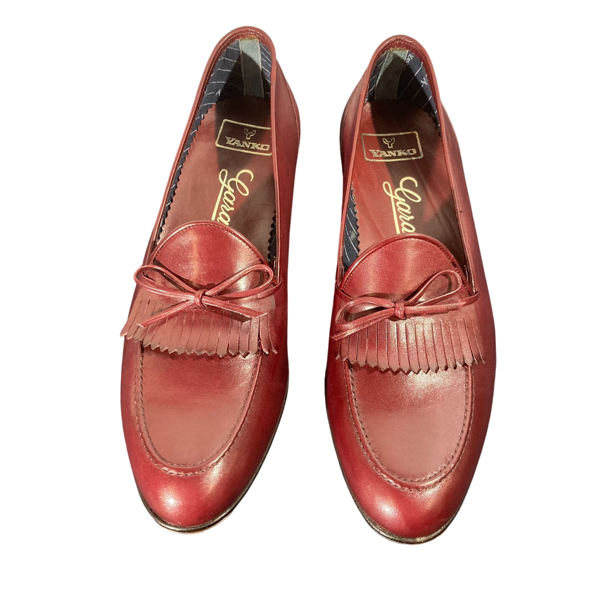 Acheter Chaussures homme en cuir Yanko haut de gamme T.42 Parfait état - 64,00 € Chaussures homme en cuir Yanko haut de gamme T.42 Parfait état reconditionné disponible sur Label Emmaüs