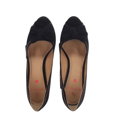 Chaussures noires à talon 9 cm - Femme - Naf Naf - Pointure 37 Bon état - 10,43 € Chaussures noires à talon 9 cm - Femme - Naf Naf - Pointure 37 Bon état reconditionné disponible sur Label Emmaüs