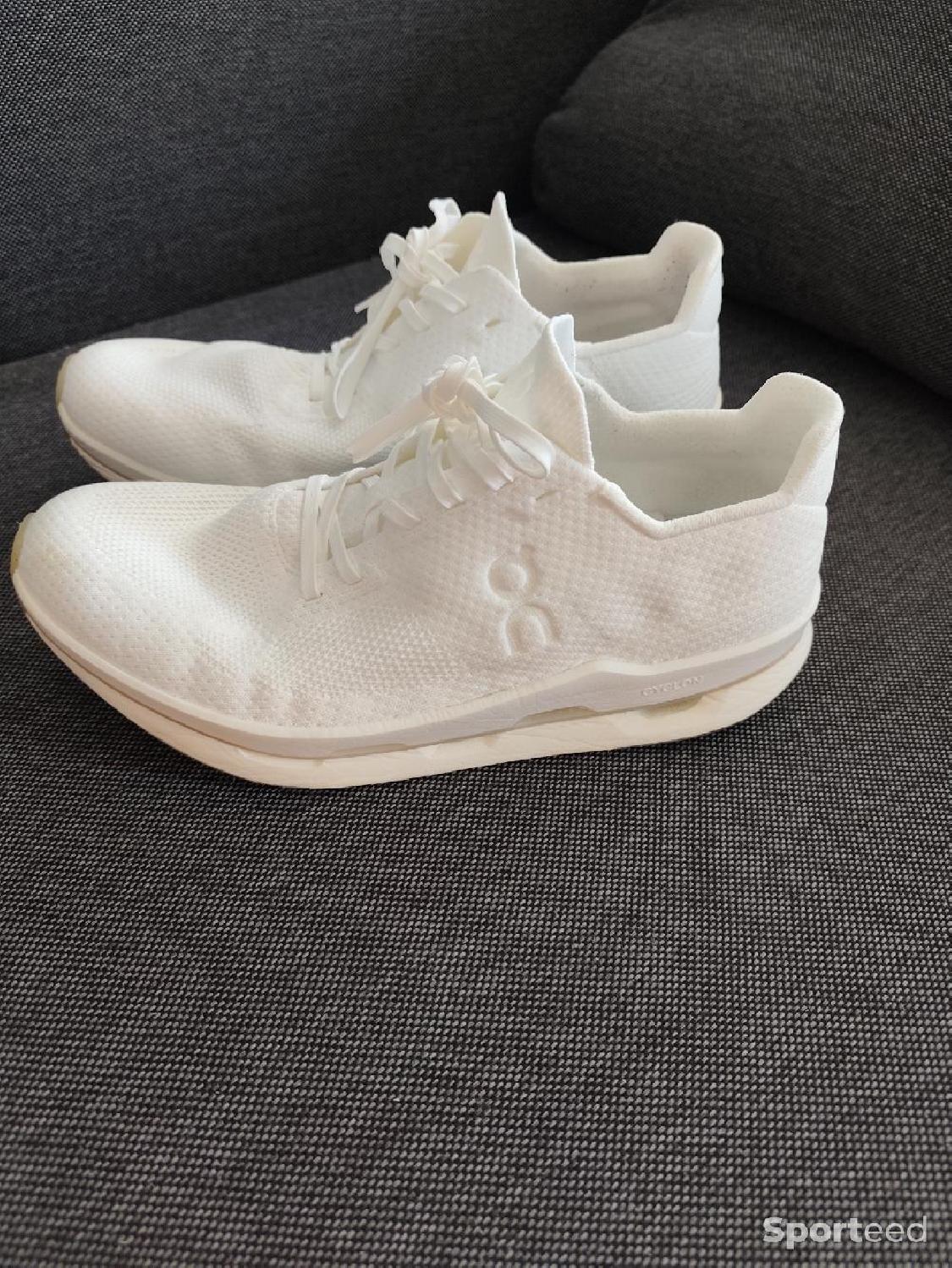 Chaussures ON Très bon état On Running reconditionné disponible sur Sporteed