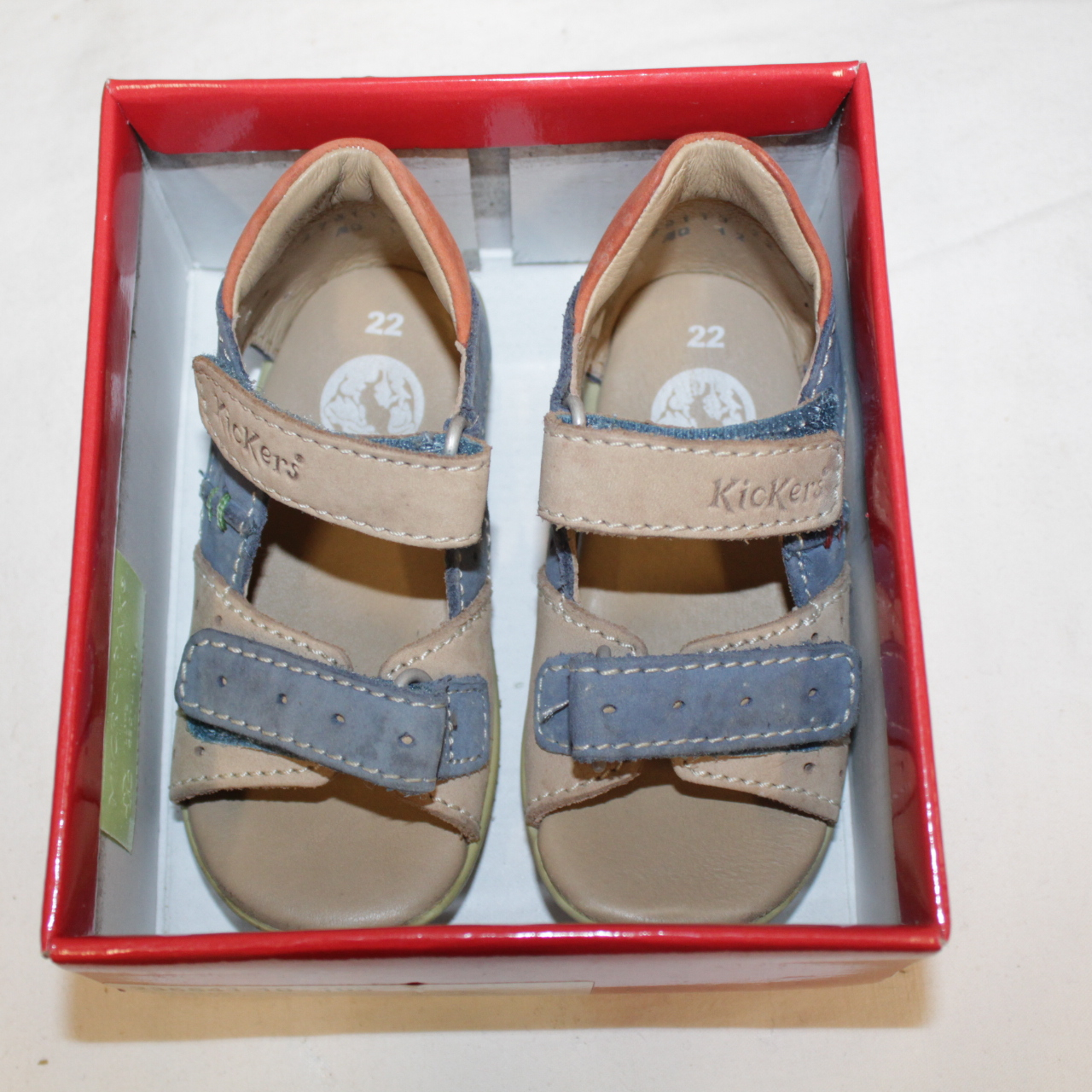 Voir photo 3 de Chaussures pour enfant taille 21 - Kickers Gugus marine rouge Chaussures pour enfant taille 21 - Kickers Gugus marine rouge Très bon état reconditionné photo 3