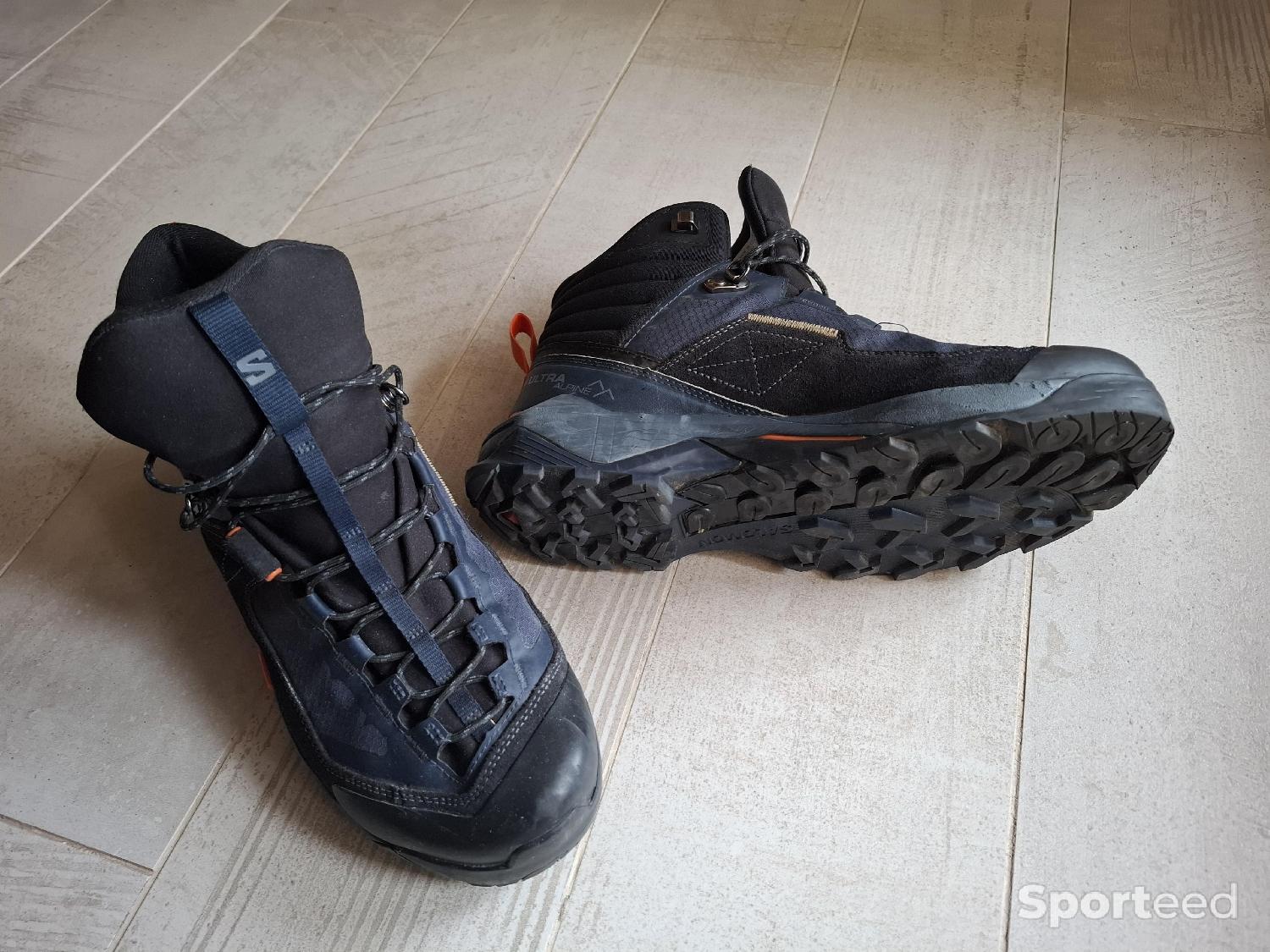 chaussures rando T 44 Salomon comme neuves Très bon état reconditionné disponible sur Sporteed