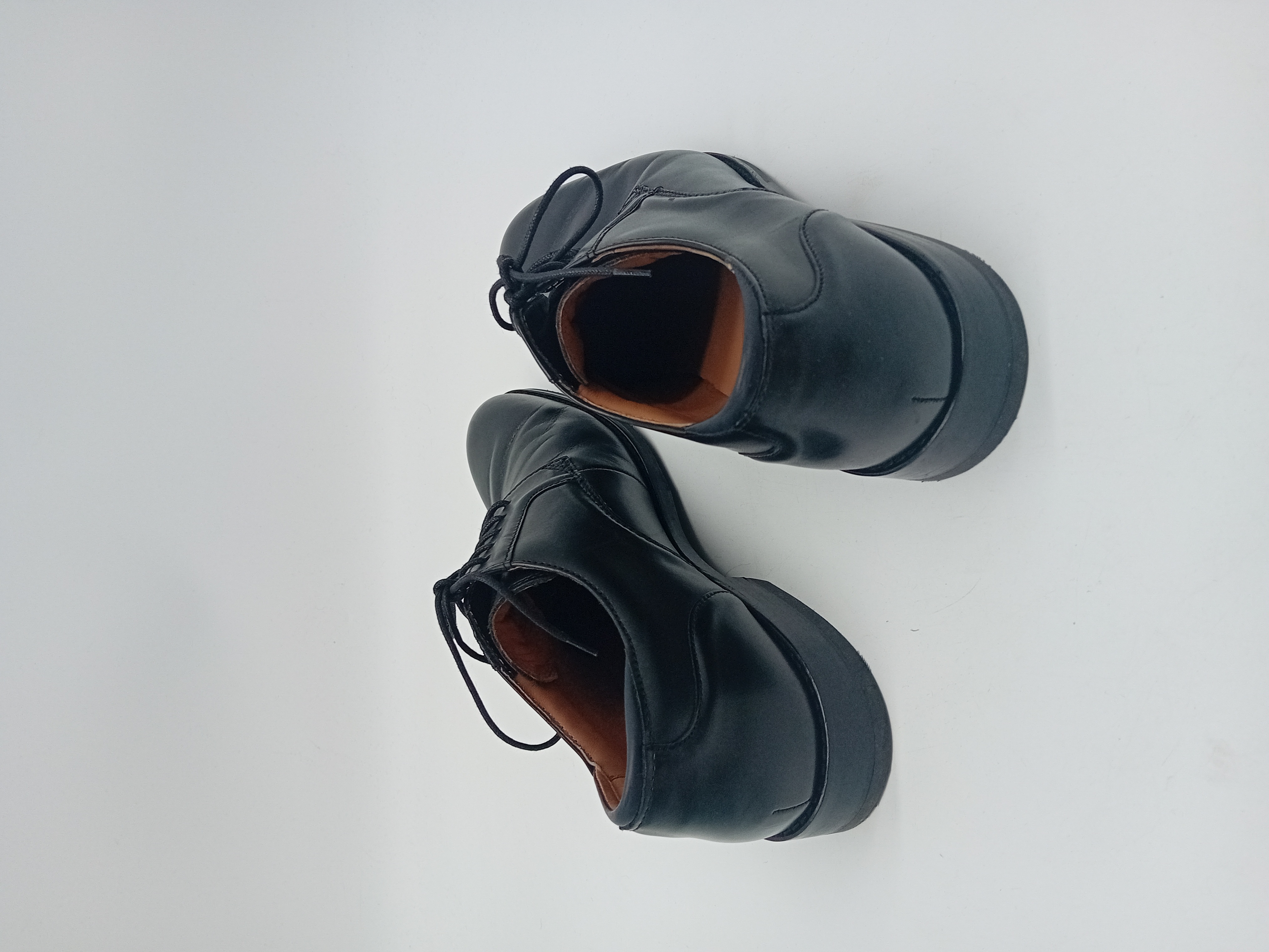 Voir photo 3 de Chaussures Richelieu Cuir Noir Clarks Homme 41,5 (T5619) Chaussures Richelieu Cuir Noir Clarks Homme 41,5 (T5619) Très bon état reconditionné photo 3