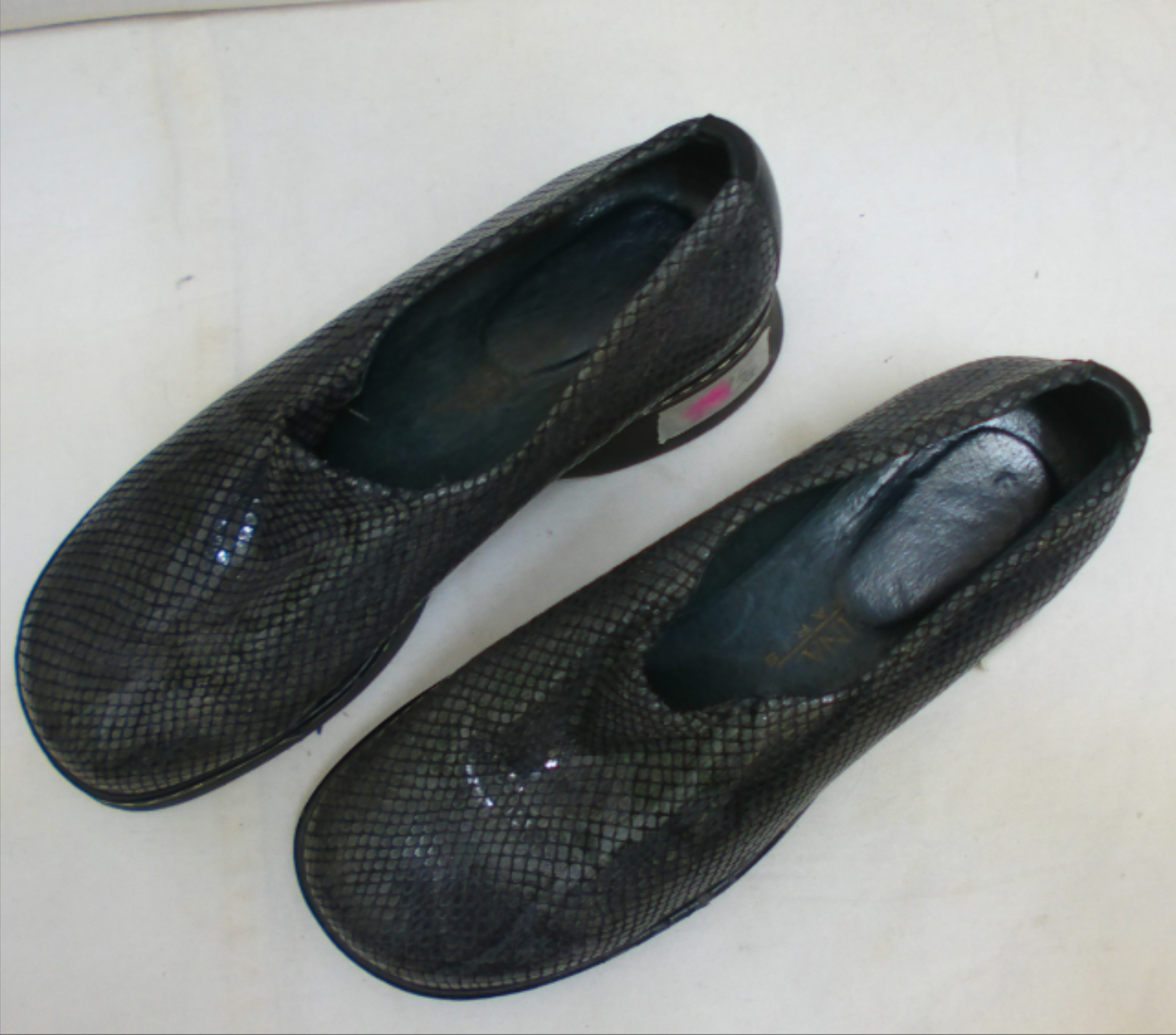 Voir photo 5 de Chaussures SAN MARINA, gris foncé – noir, pointure 39 Chaussures SAN MARINA, gris foncé – noir, pointure 39 Bon état reconditionné photo 5