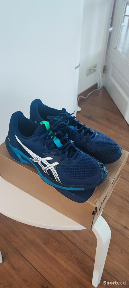 Chaussures tennis / padel haut de gamme Asics Solution Speed FF 3 - Taille 41.5 - All Court - nouvelles semelles Très bon état Asics reconditionné disponible sur Sporteed | Dero