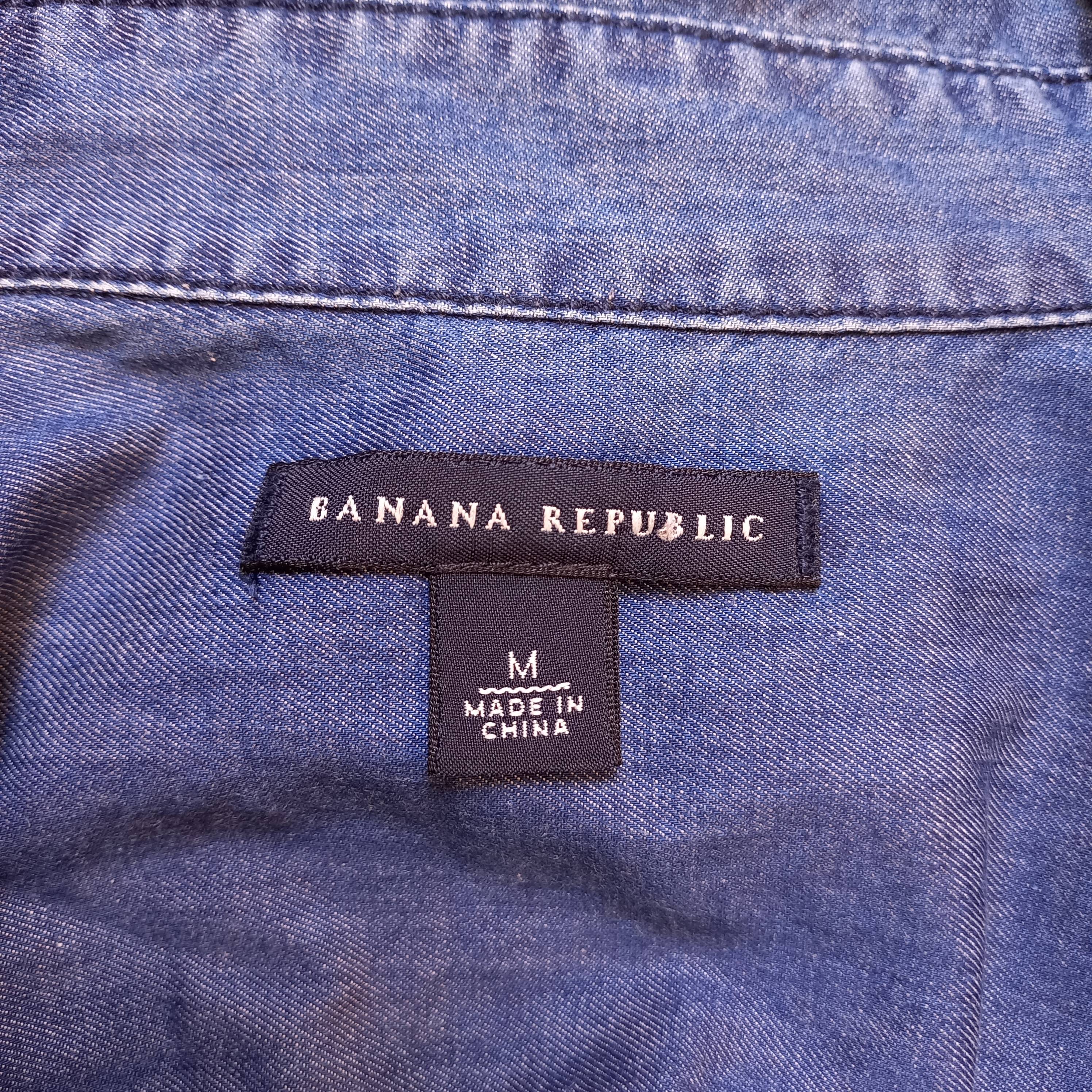 Voir photo 5 de Chemise "banana republic" en jean bleue TM 2 poches poitrine Chemise "banana republic" en jean bleue TM 2 poches poitrine Parfait état reconditionné photo 5