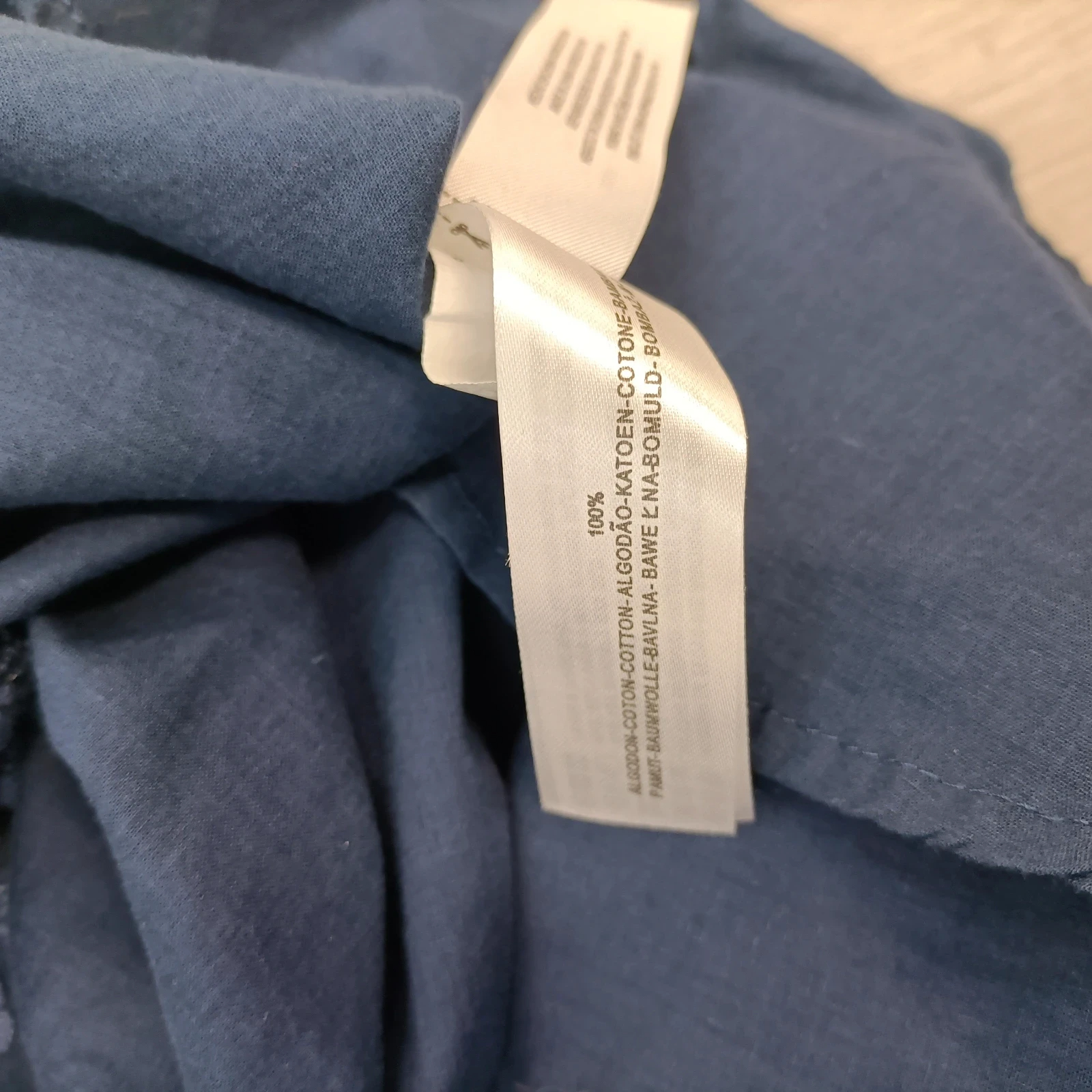 Voir photo 5 de Chemise bleu denim broderie florale Massimo Dutti femme taille XS Chemise bleu denim broderie florale Massimo Dutti femme taille XS Très bon état reconditionné photo 5