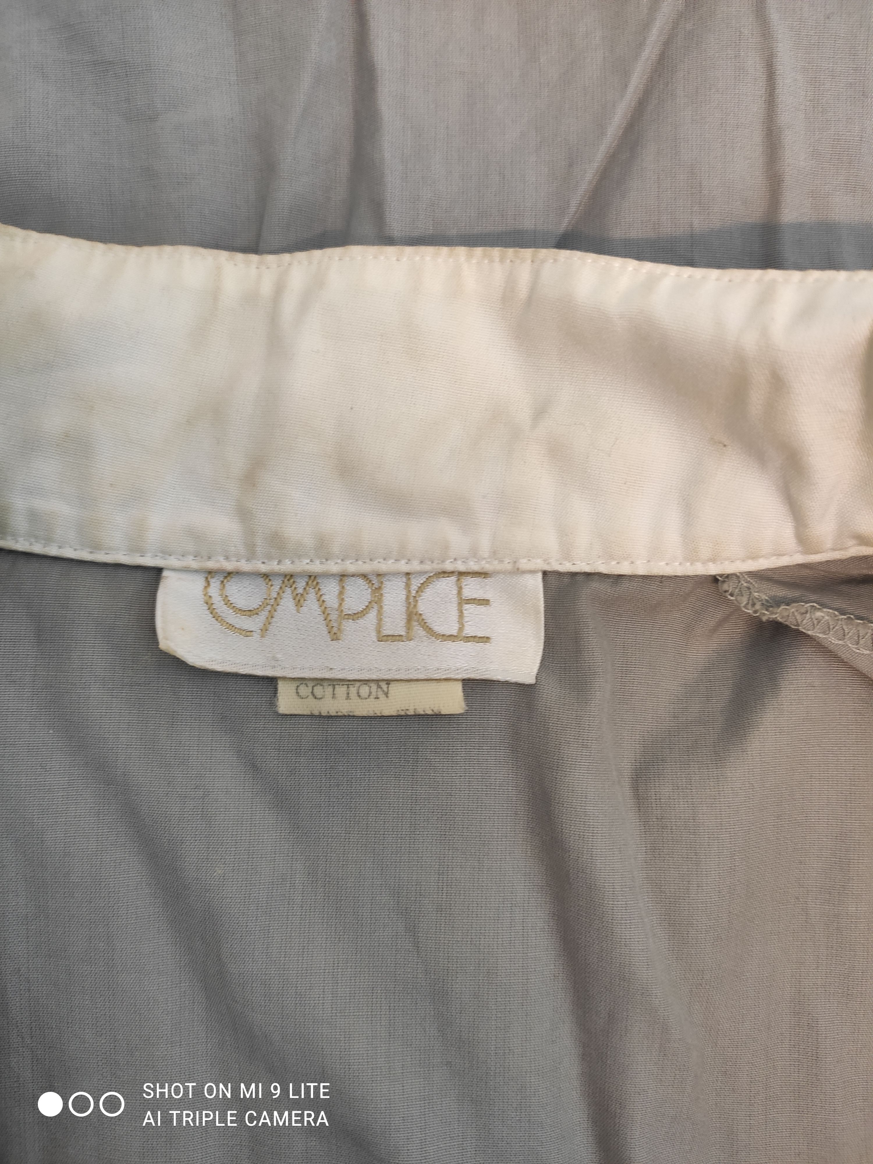 Voir photo 6 de Chemise grise sans manches vintage safari – COMPLICE – Taille 42 (estimée) Chemise grise sans manches vintage safari – COMPLICE – Taille 42 (estimée) Bon état reconditionné photo 6