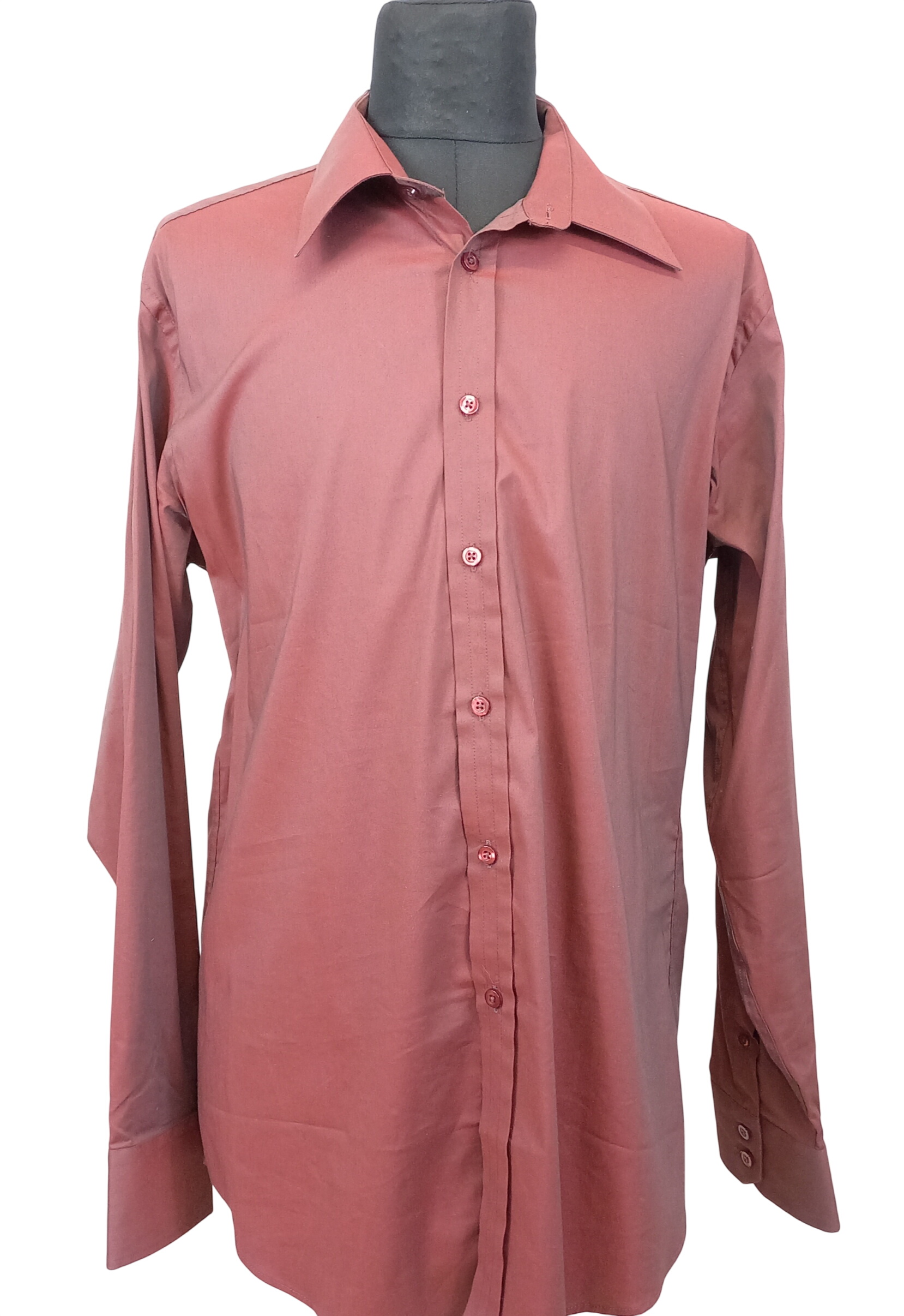 Acheter Chemise H TL Bordeaux métallisé "Celio club" Très bon état - 10,00 € Chemise H TL Bordeaux métallisé "Celio club" Très bon état reconditionné disponible sur Label Emmaüs