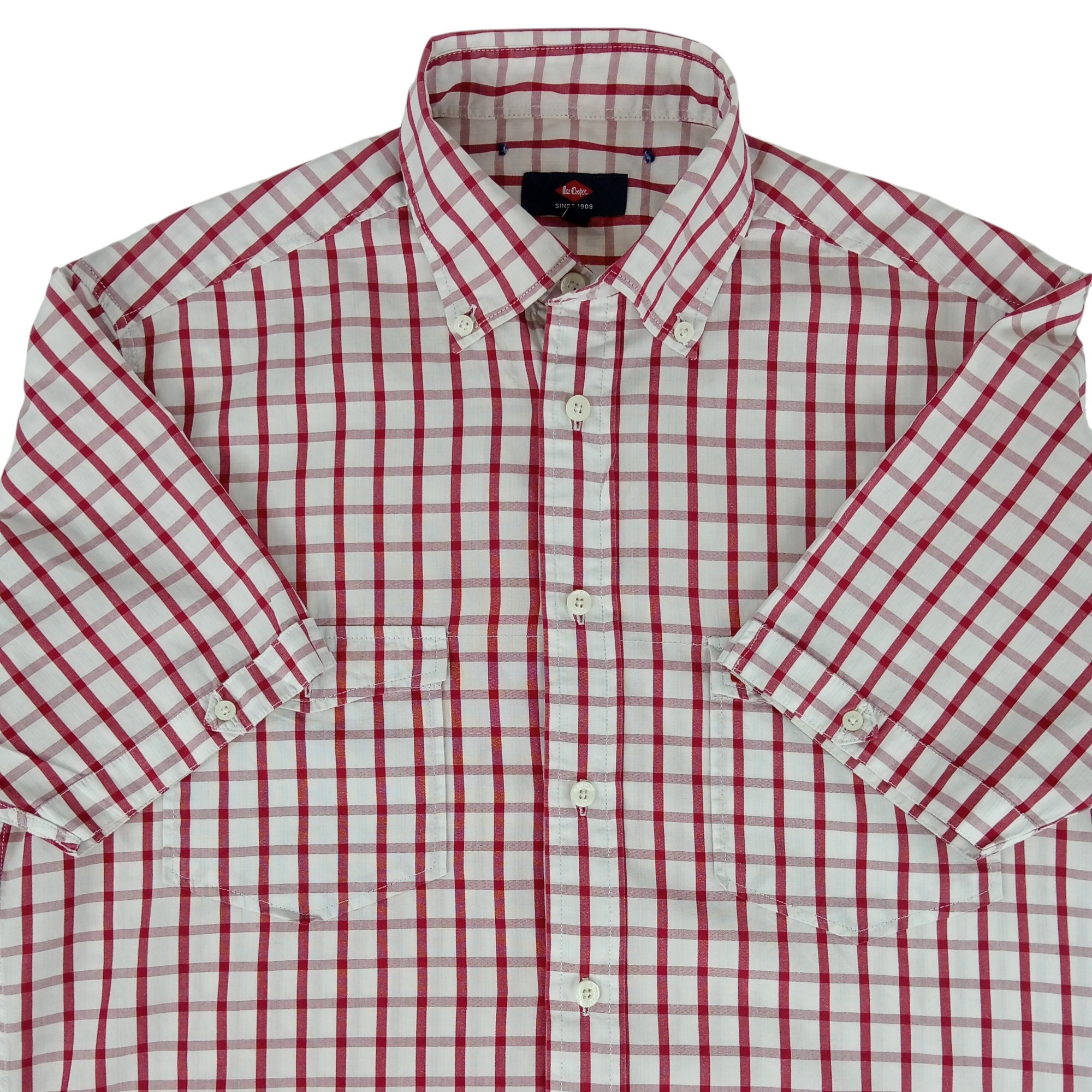 Voir photo 3 de Chemise - homme - marque Lee Cooper - manches courtes - couleur blanc et rouge - taille M (40) Chemise - homme - marque Lee Cooper - manches courtes - couleur blanc et rouge - taille M (40) Très bon état reconditionné photo 3
