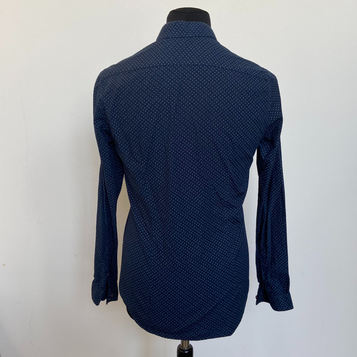 Voir photo 5 de Chemise IKKS T.S Chemise IKKS T.S Parfait état reconditionné photo 5