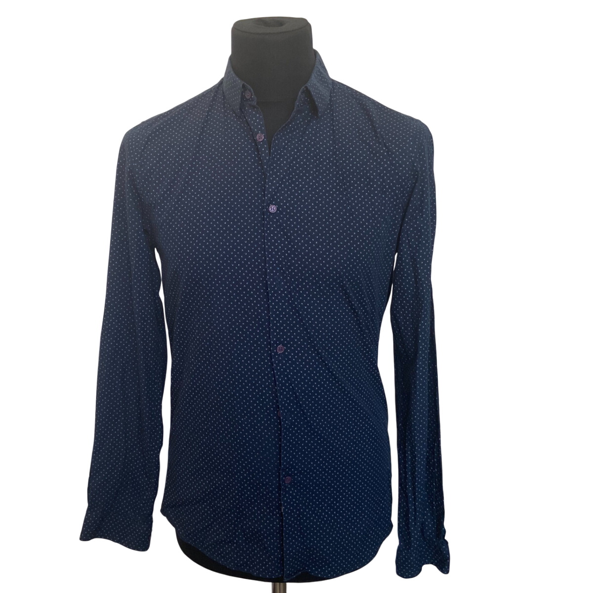 Acheter Chemise IKKS T.S Parfait état - 11,00 € Chemise IKKS T.S Parfait état reconditionné disponible sur Label Emmaüs