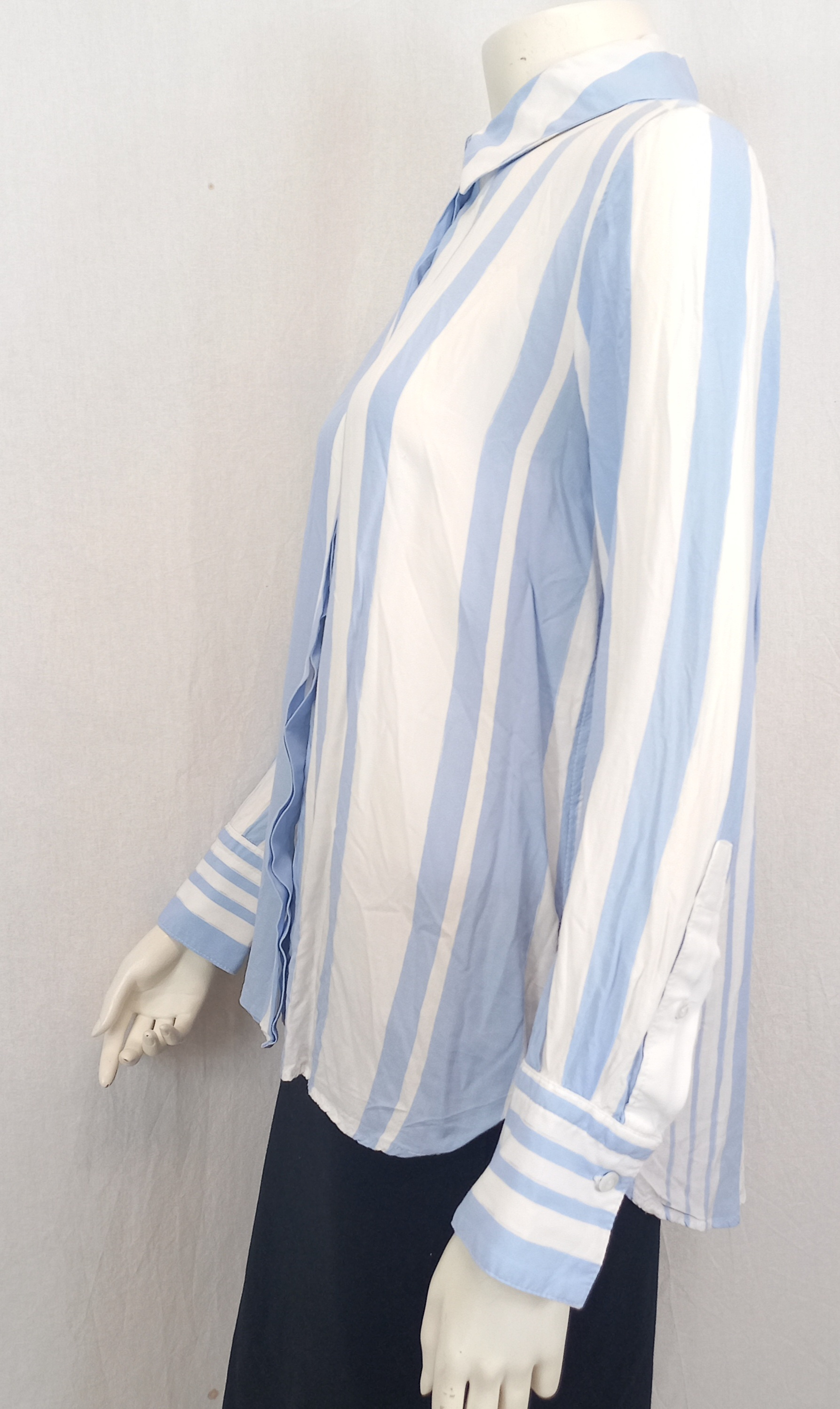 Voir photo 2 de Chemise MNG Taille S Chemise MNG Taille S Parfait état reconditionné photo 2