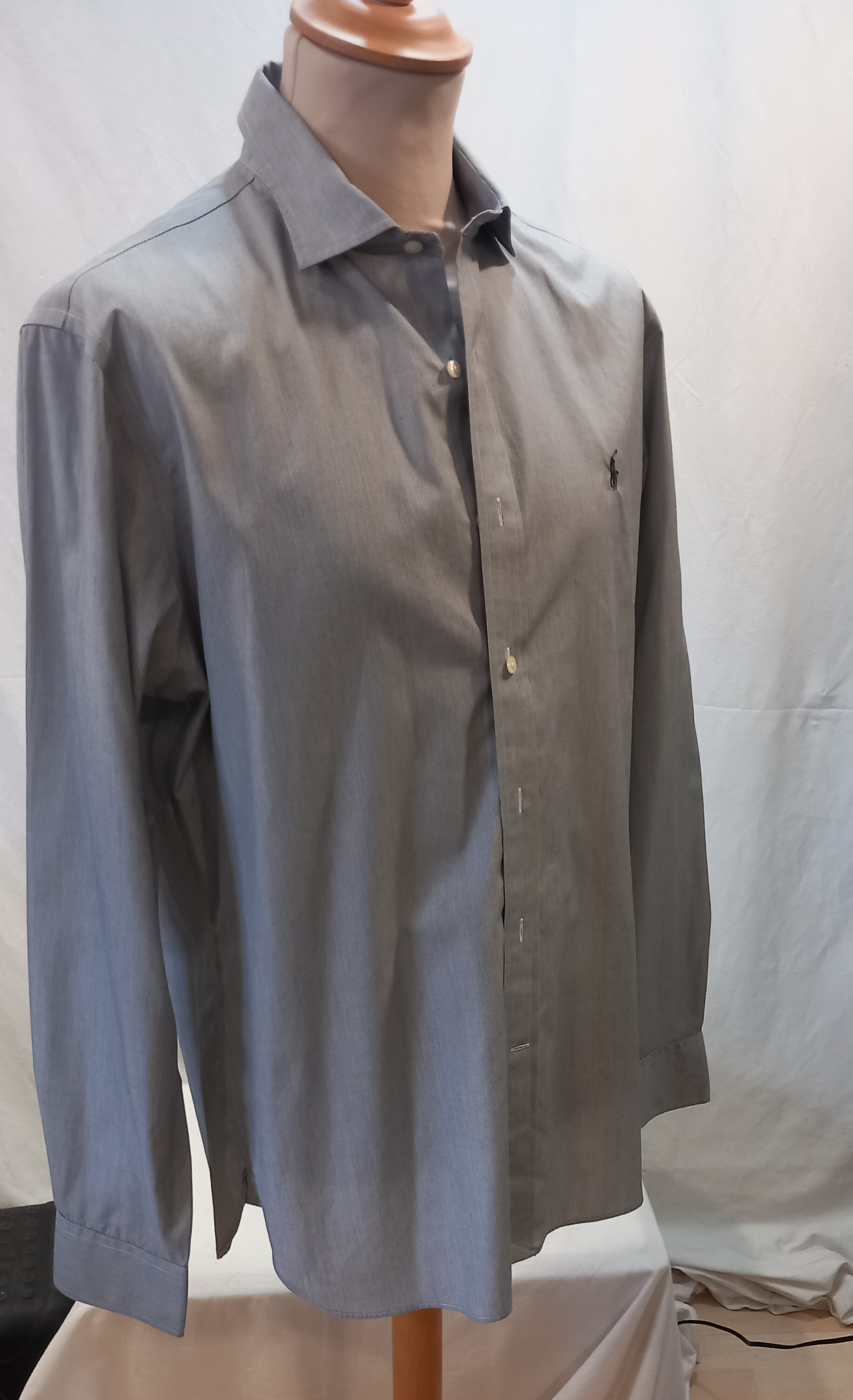 Chemise Ralph Lauren XXL Bon état - 21,50 € Chemise Ralph Lauren XXL Bon état reconditionné disponible sur Label Emmaüs