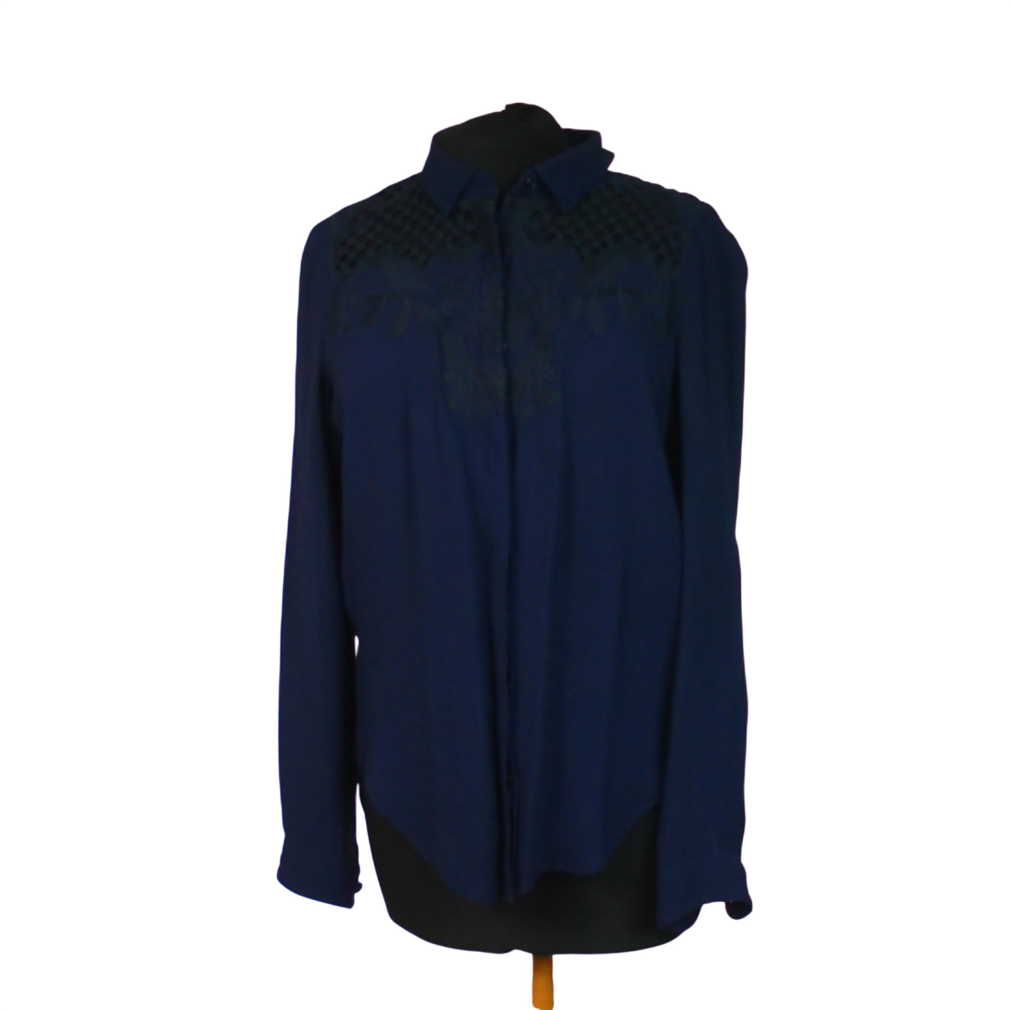 Acheter Chemise THE KOOPLES, bleu marine avec dentelle noir bleu très foncé, taille XS Très bon état - 10,00 € Chemise THE KOOPLES, bleu marine avec dentelle noir bleu très foncé, taille XS Très bon état reconditionné disponible sur Label Emmaüs