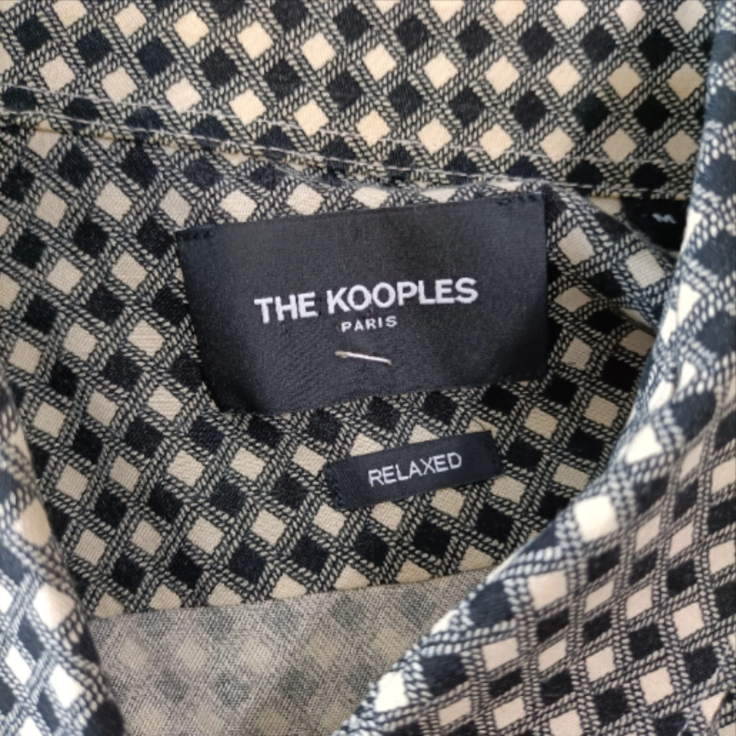 Voir photo 3 de Chemise The Kooples motif géométrique viscose fluide taille M Chemise The Kooples motif géométrique viscose fluide taille M Très bon état reconditionné photo 3