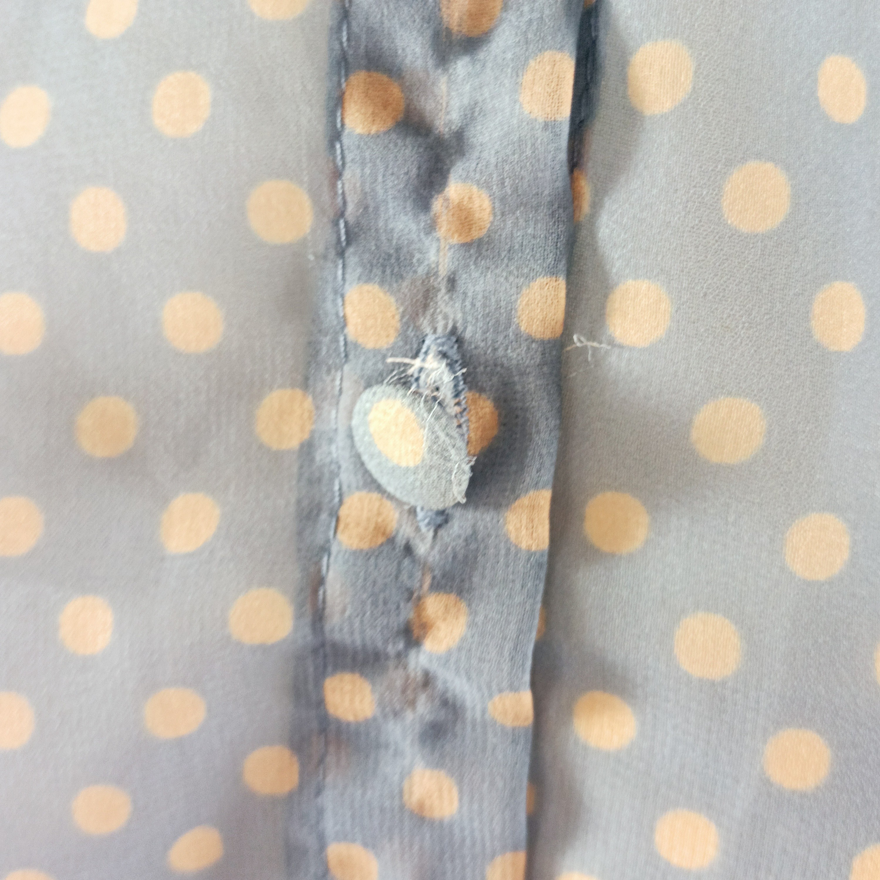 Voir photo 8 de Chemise transparente à pois - Rinascimento - M Chemise transparente à pois - Rinascimento - M Très bon état reconditionné photo 8