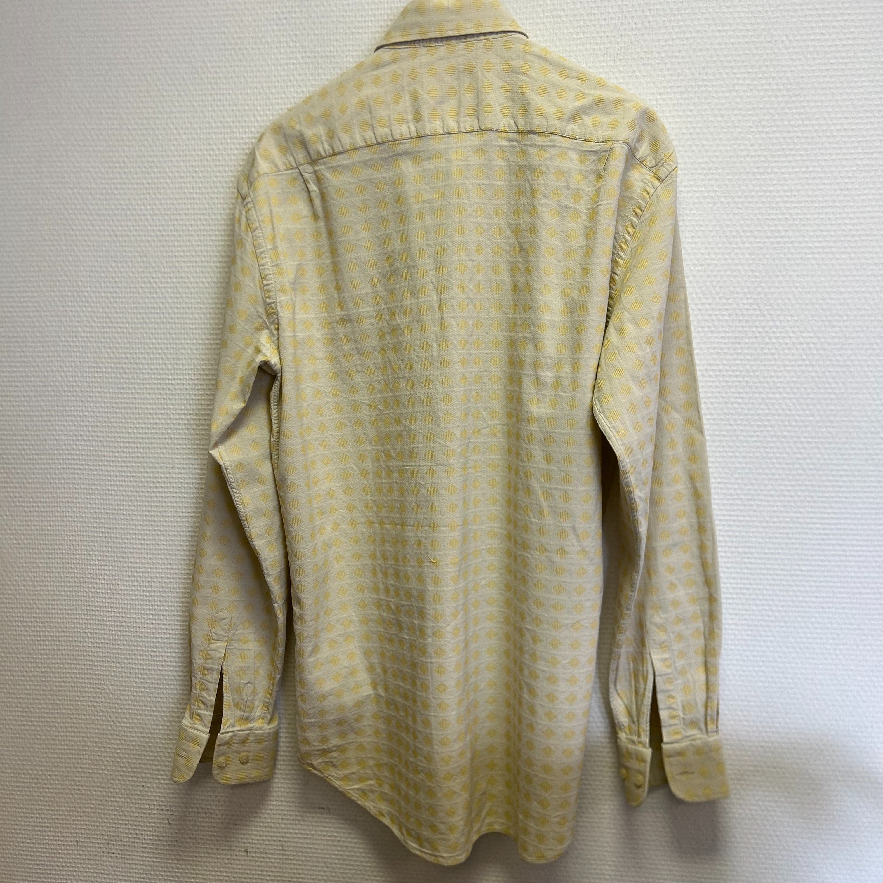 Voir photo 2 de Chemise Valentino jaune – Homme – Taille 38 Chemise Valentino jaune – Homme – Taille 38 Très bon état reconditionné photo 2