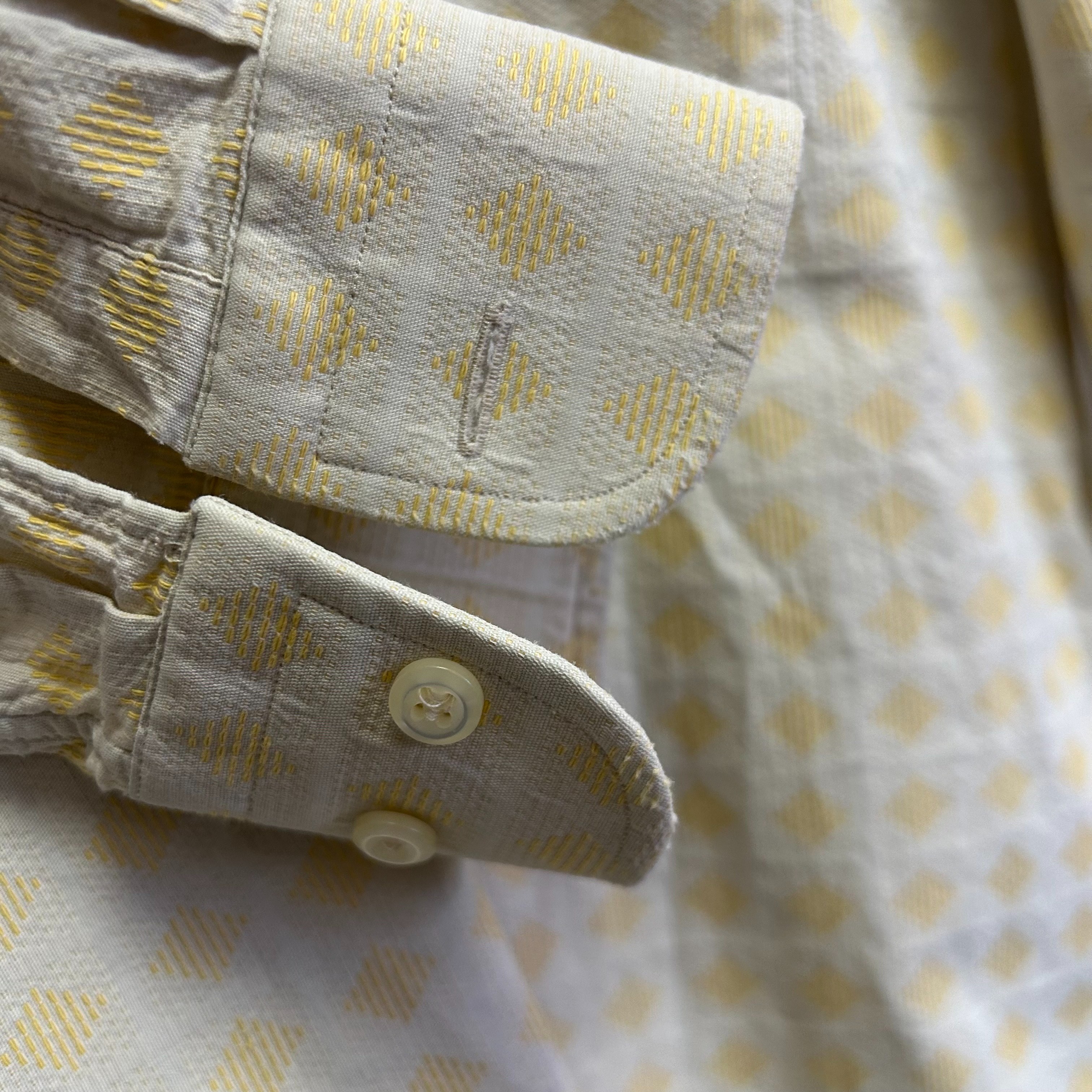 Voir photo 5 de Chemise Valentino jaune – Homme – Taille 38 Chemise Valentino jaune – Homme – Taille 38 Très bon état reconditionné photo 5