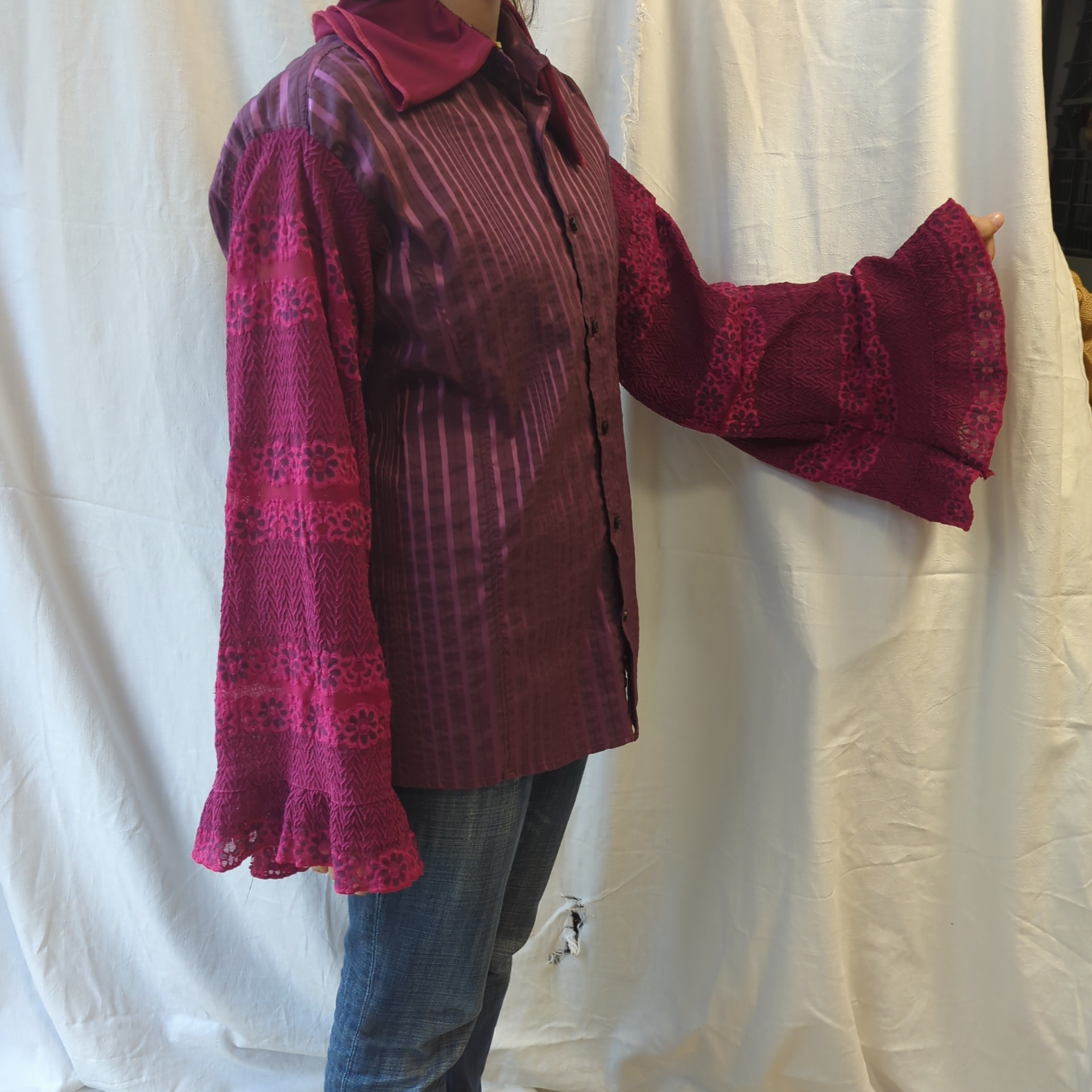 Voir photo 4 de Chemise violette de créatrice - Collection Upcyclée CartouCirc Chemise violette de créatrice - Collection Upcyclée CartouCirc Parfait état reconditionné photo 4