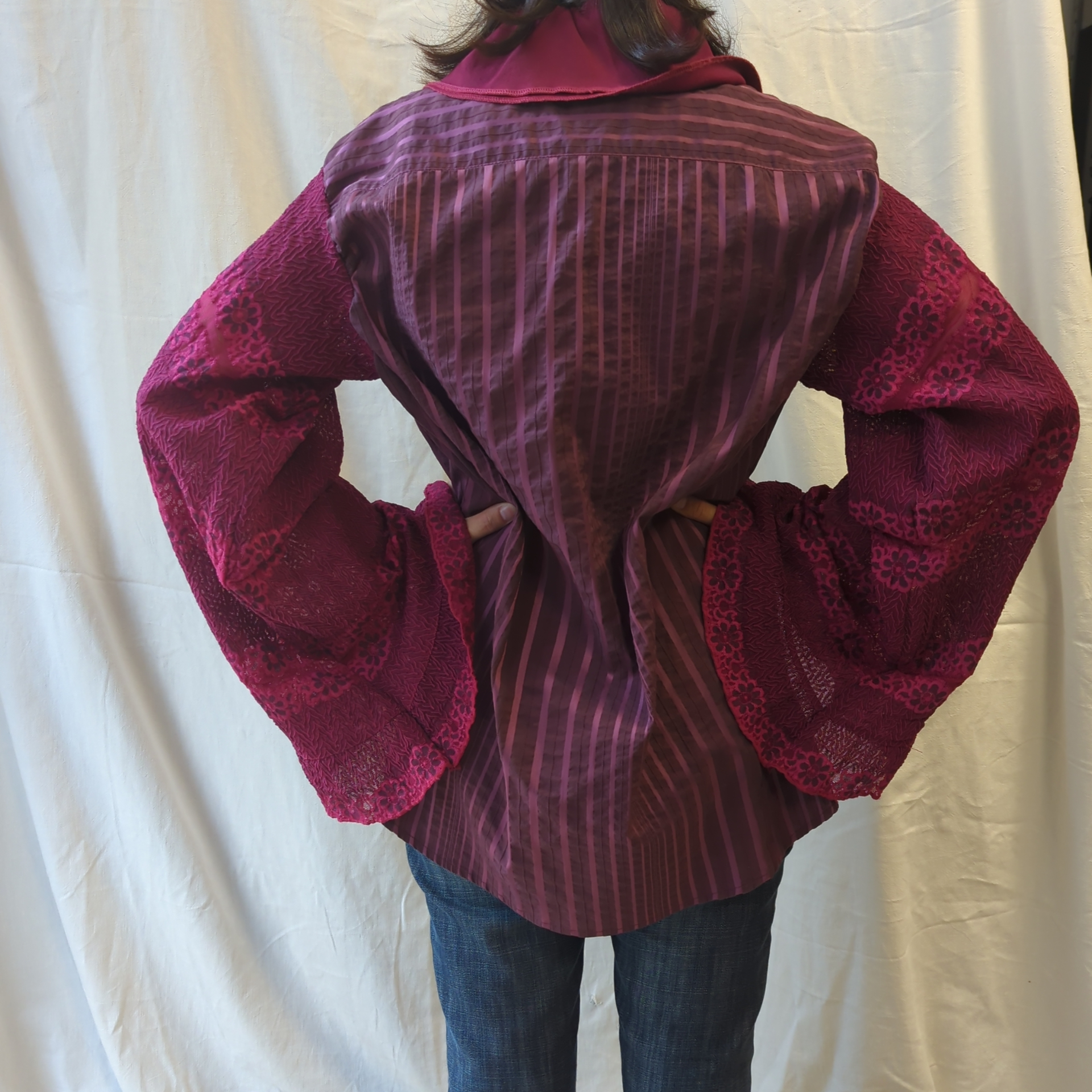 Voir photo 7 de Chemise violette de créatrice - Collection Upcyclée CartouCirc Chemise violette de créatrice - Collection Upcyclée CartouCirc Parfait état reconditionné photo 7