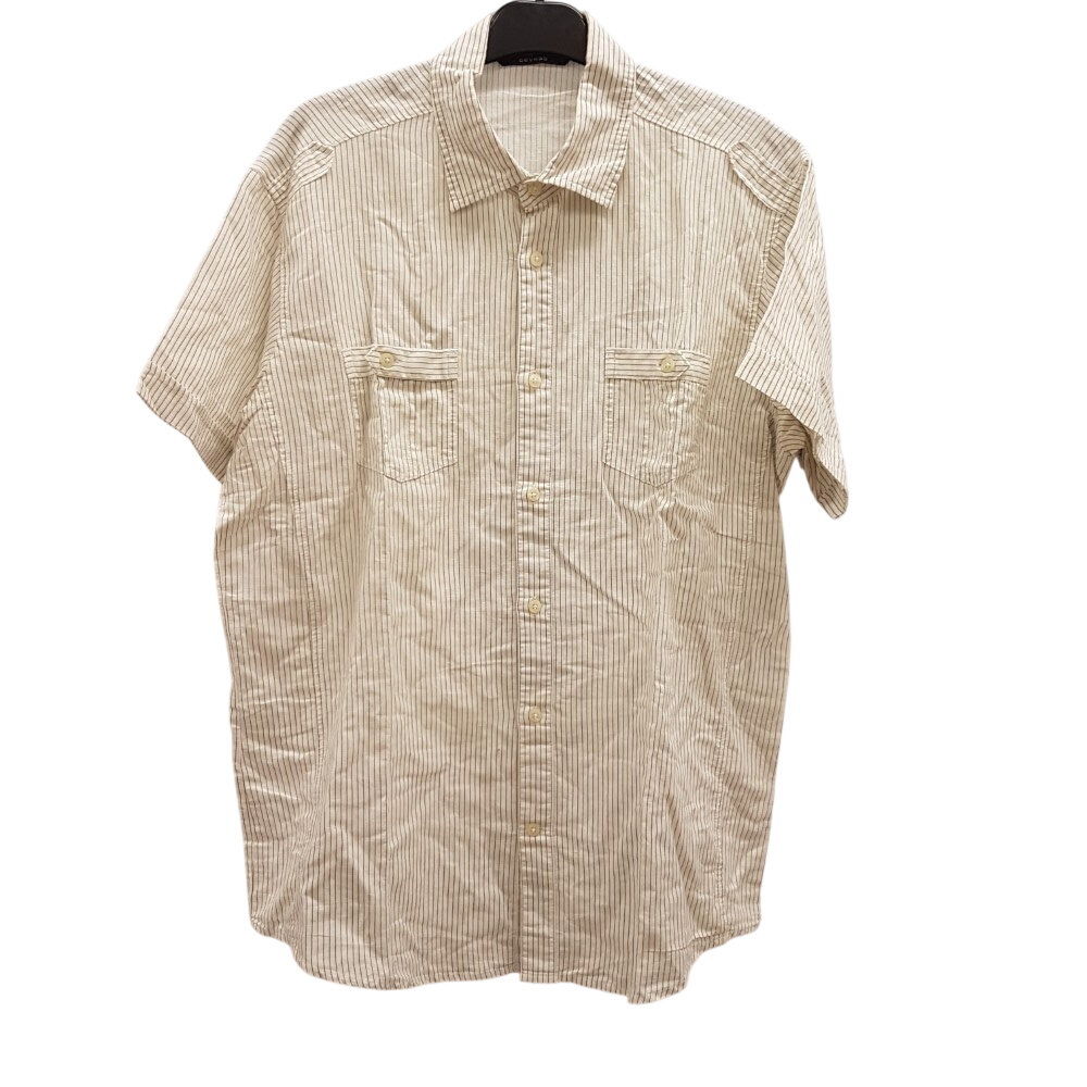 Acheter Chemisette blanche rayée - DEVRED - Taille L Très bon état - 11,00 € Chemisette blanche rayée - DEVRED - Taille L Très bon état reconditionné disponible sur Label Emmaüs