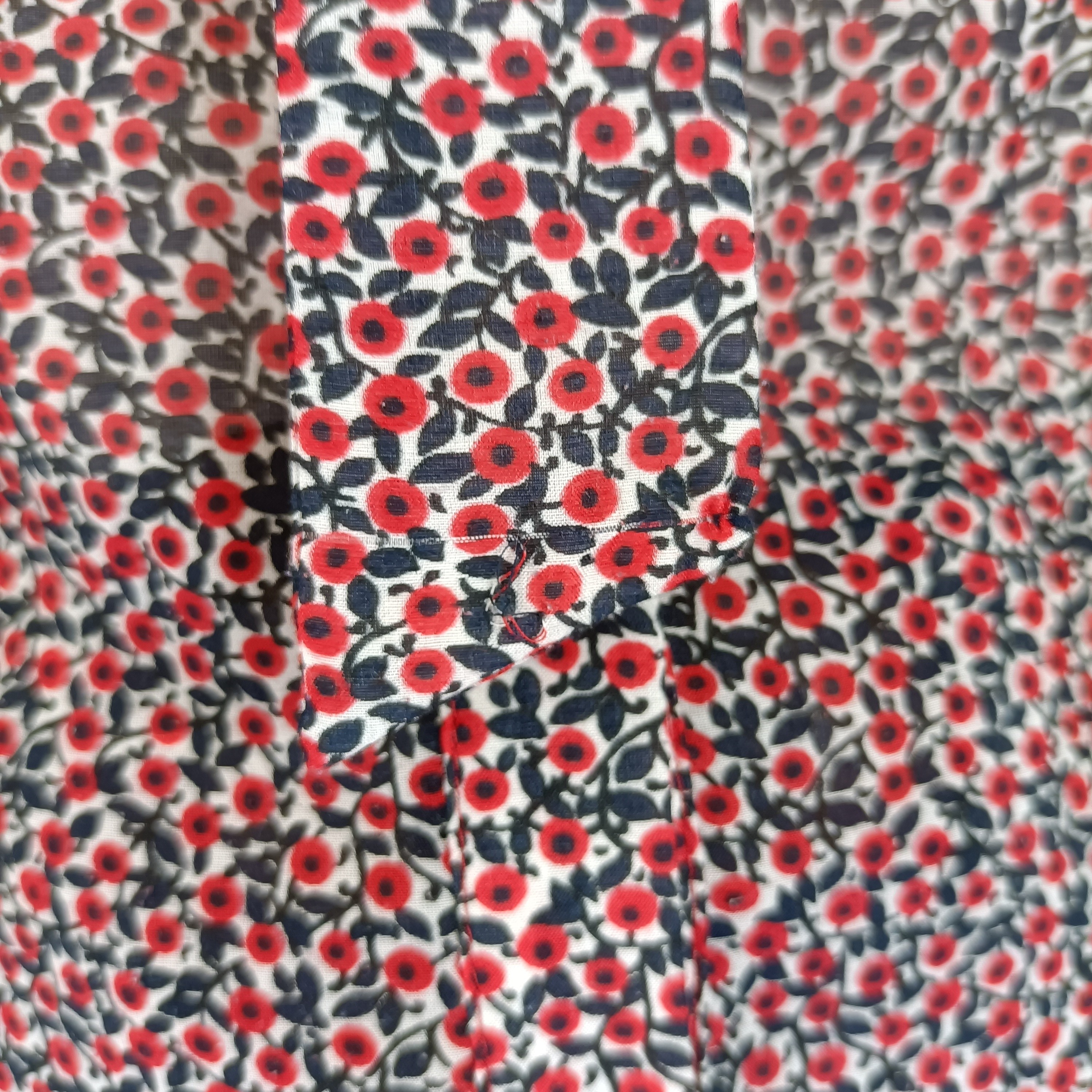 Voir photo 9 de Chemisier Esprit Collection imprimé rouge noir taille 36 Chemisier Esprit Collection imprimé rouge noir taille 36 Parfait état reconditionné photo 9