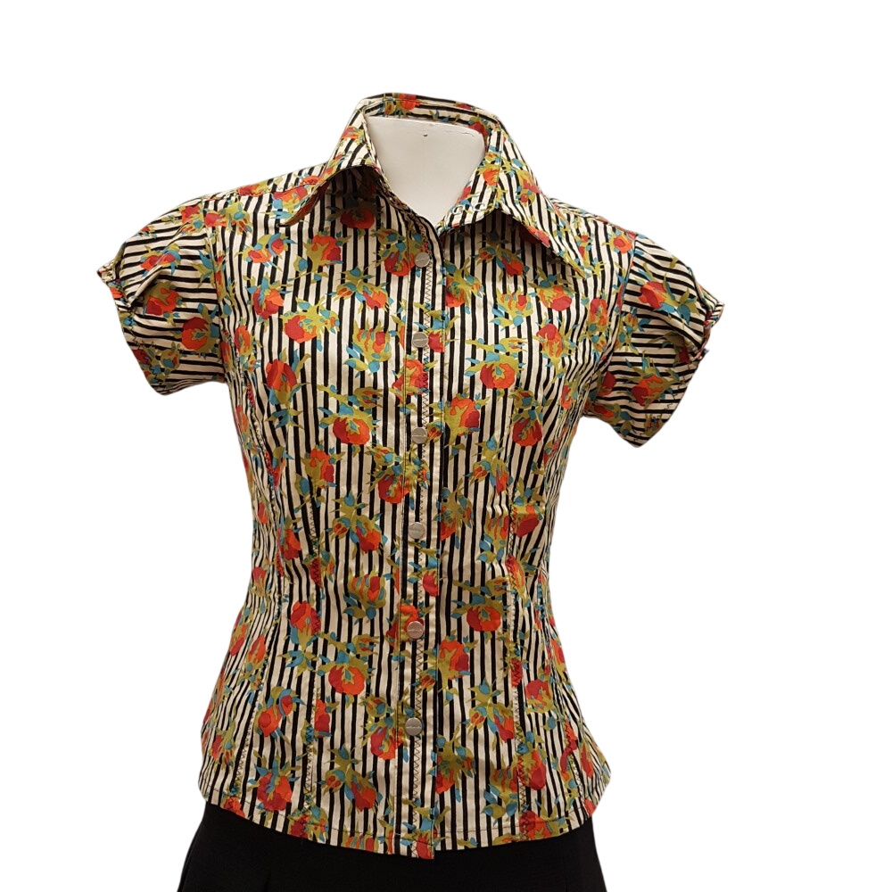 Acheter Chemisier - KAREN MILLEN - Taille 38 Très bon état - 11,00 € Chemisier - KAREN MILLEN - Taille 38 Très bon état reconditionné disponible sur Label Emmaüs