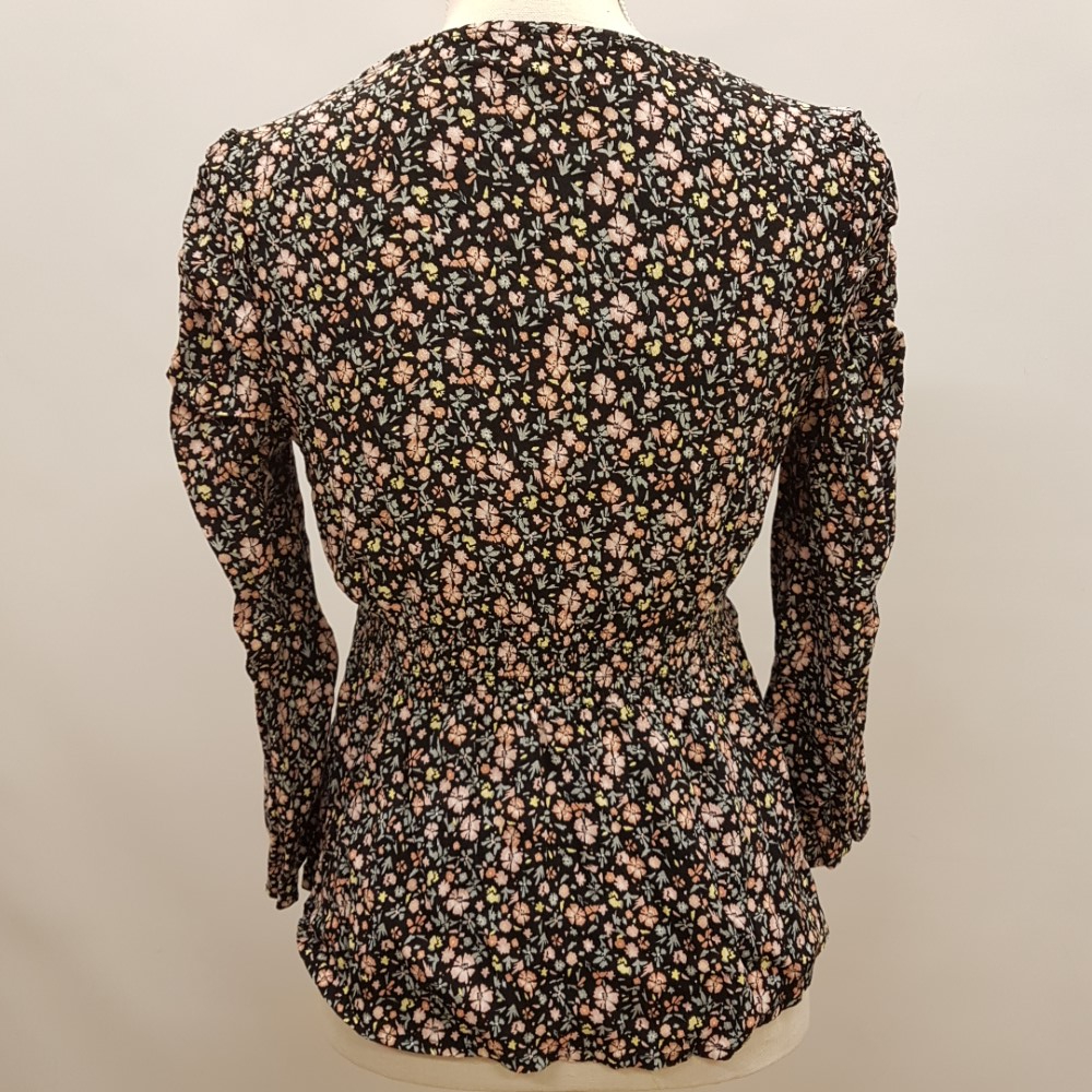 Voir photo 3 de Chemisier noir à petites fleurs multicolores - BONOBO - Taille S Chemisier noir à petites fleurs multicolores - BONOBO - Taille S Très bon état reconditionné photo 3
