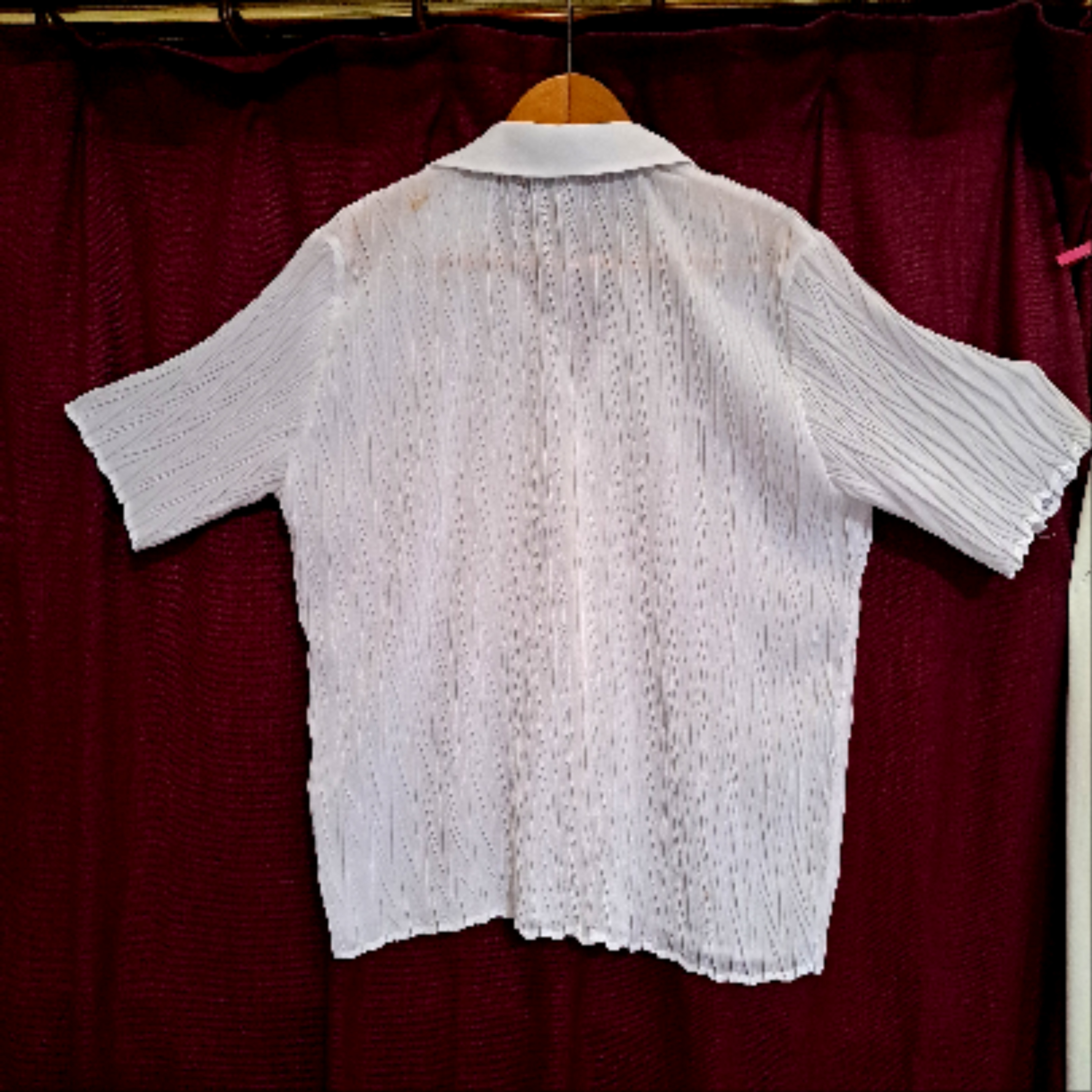 Voir photo 5 de CHEMISIER STYLE PLISSE FROISSE - Taille: 48 CHEMISIER STYLE PLISSE FROISSE - Taille: 48 Très bon état reconditionné photo 5