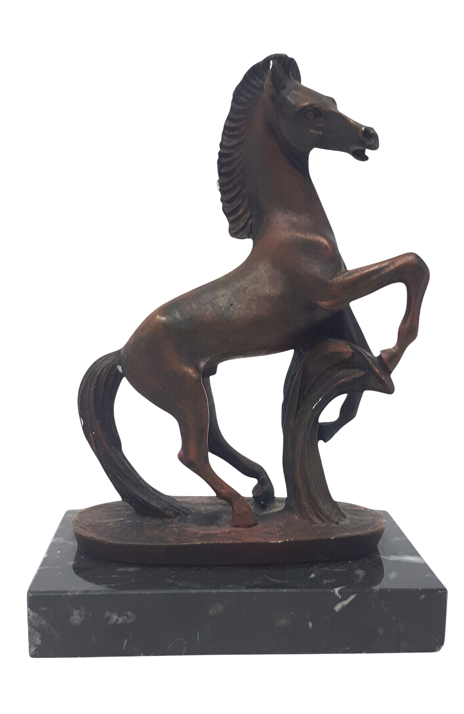 Acheter Cheval en bois sur socle en marbre noir État correct - 10,00 € Cheval en bois sur socle en marbre noir État correct reconditionné disponible sur Label Emmaüs