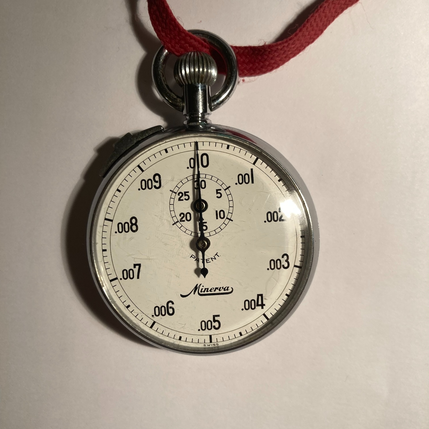 Acheter Chronomètre décimal vintage avec remontoir - Marque MINERVA Bon état - 38,50 € Chronomètre décimal vintage avec remontoir - Marque MINERVA Bon état reconditionné disponible sur Label Emmaüs