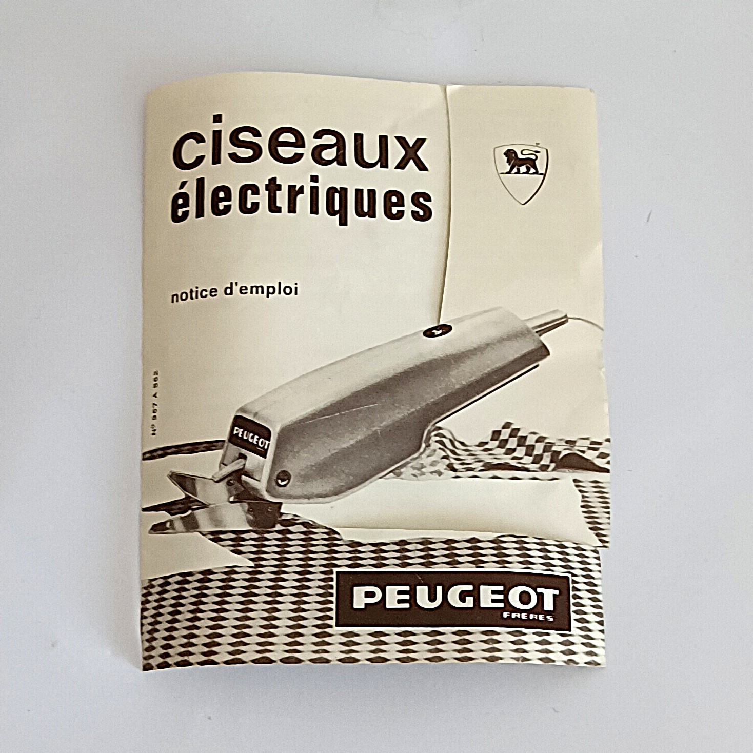 Voir photo 5 de Ciseaux électriques Peugeot – Modèle 967A avec boîte et notice Ciseaux électriques Peugeot – Modèle 967A avec boîte et notice Bon état reconditionné photo 5