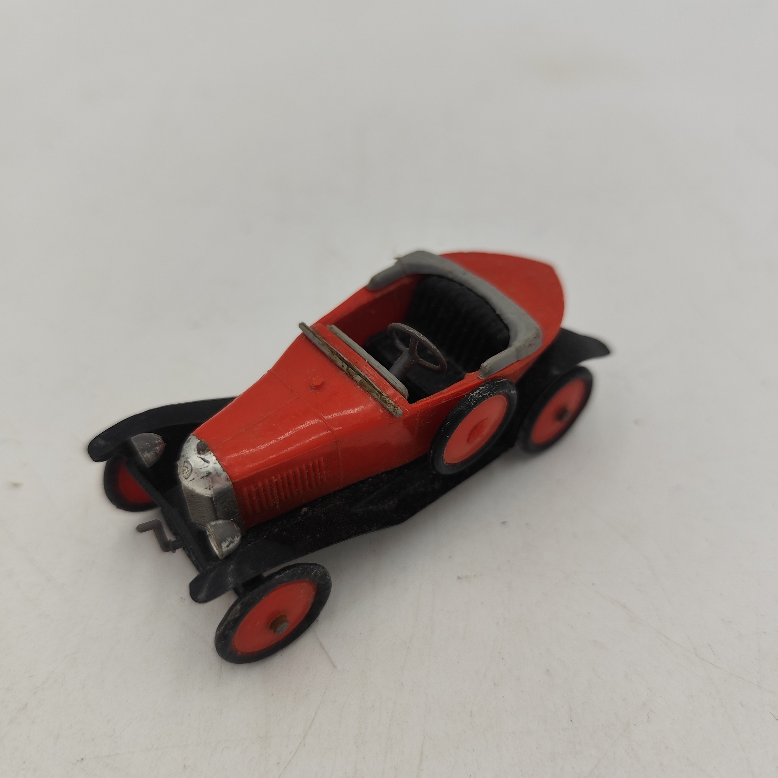 Acheter Citroën 5 HP n°46 - Norev - 10,00 € Citroën 5 HP n°46 - Norev reconditionné disponible sur Label Emmaüs