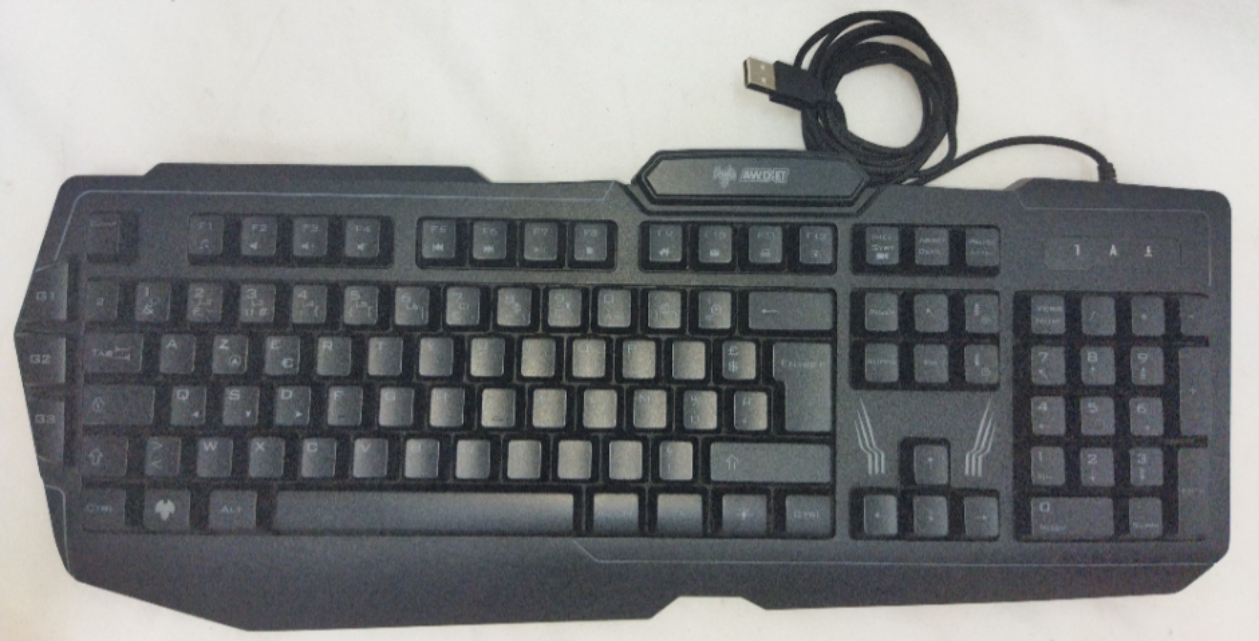 Voir photo 2 de Clavier Gaming Rétroéclairé AWD-IT Clavier Gaming Rétroéclairé AWD-IT très bon état reconditionné photo 2