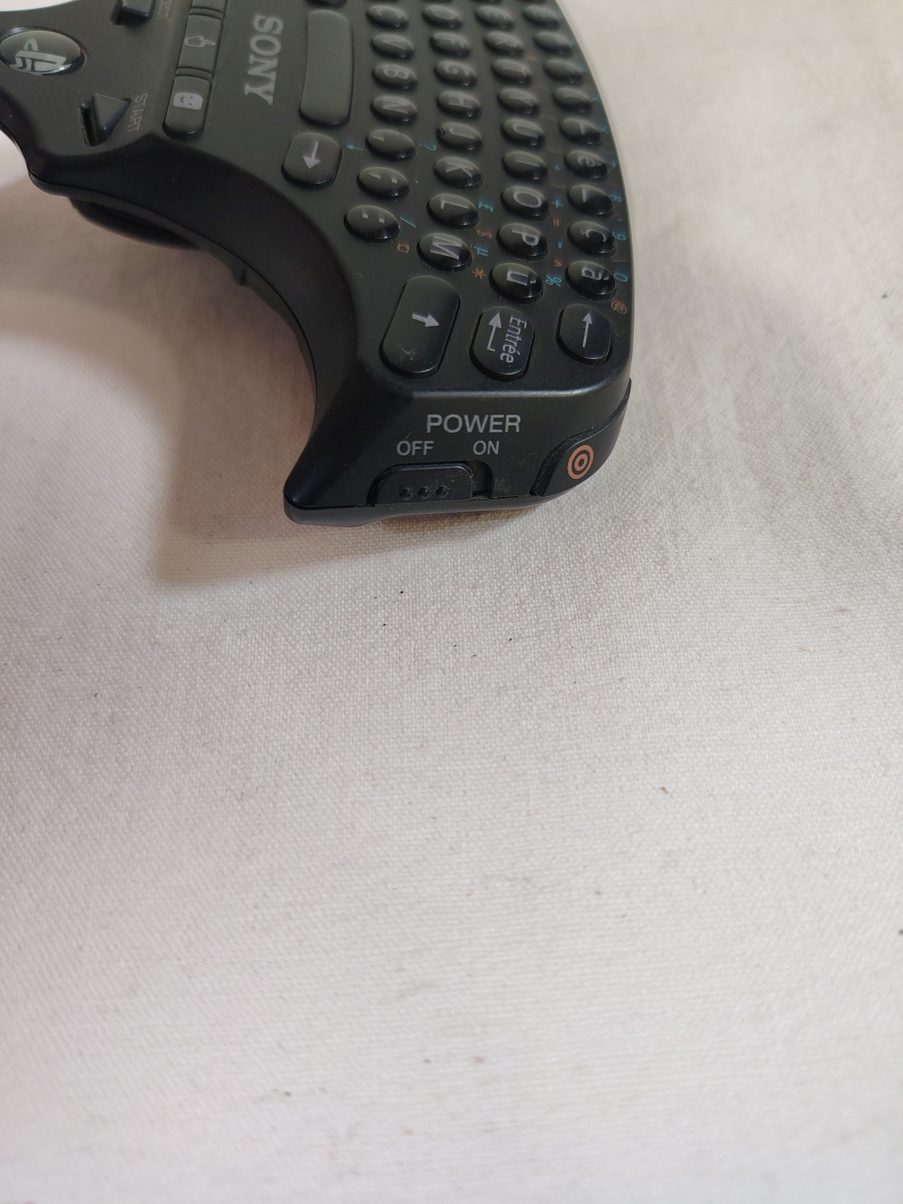 Voir photo 3 de Clavier sans fil pour manette Sony PS3 ( AZERTY ) Clavier sans fil pour manette Sony PS3 ( AZERTY ) Très bon état reconditionné photo 3