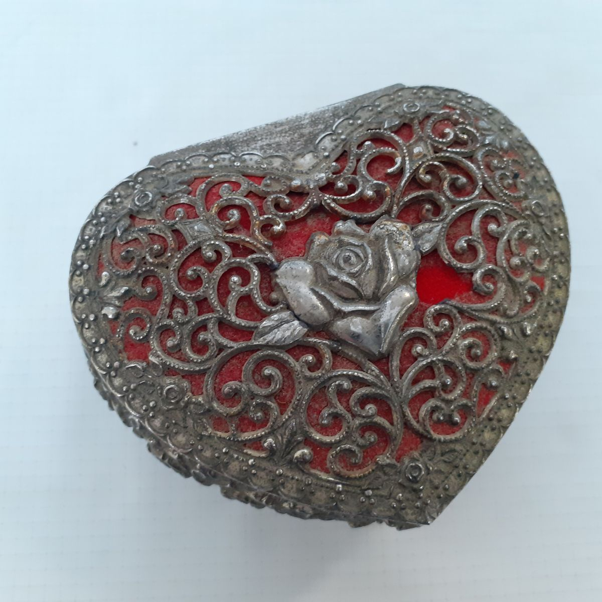 Voir photo 3 de Coffre à bijoux - étain - Coeur rouge Coffre à bijoux - étain - Coeur rouge Très bon état reconditionné photo 3