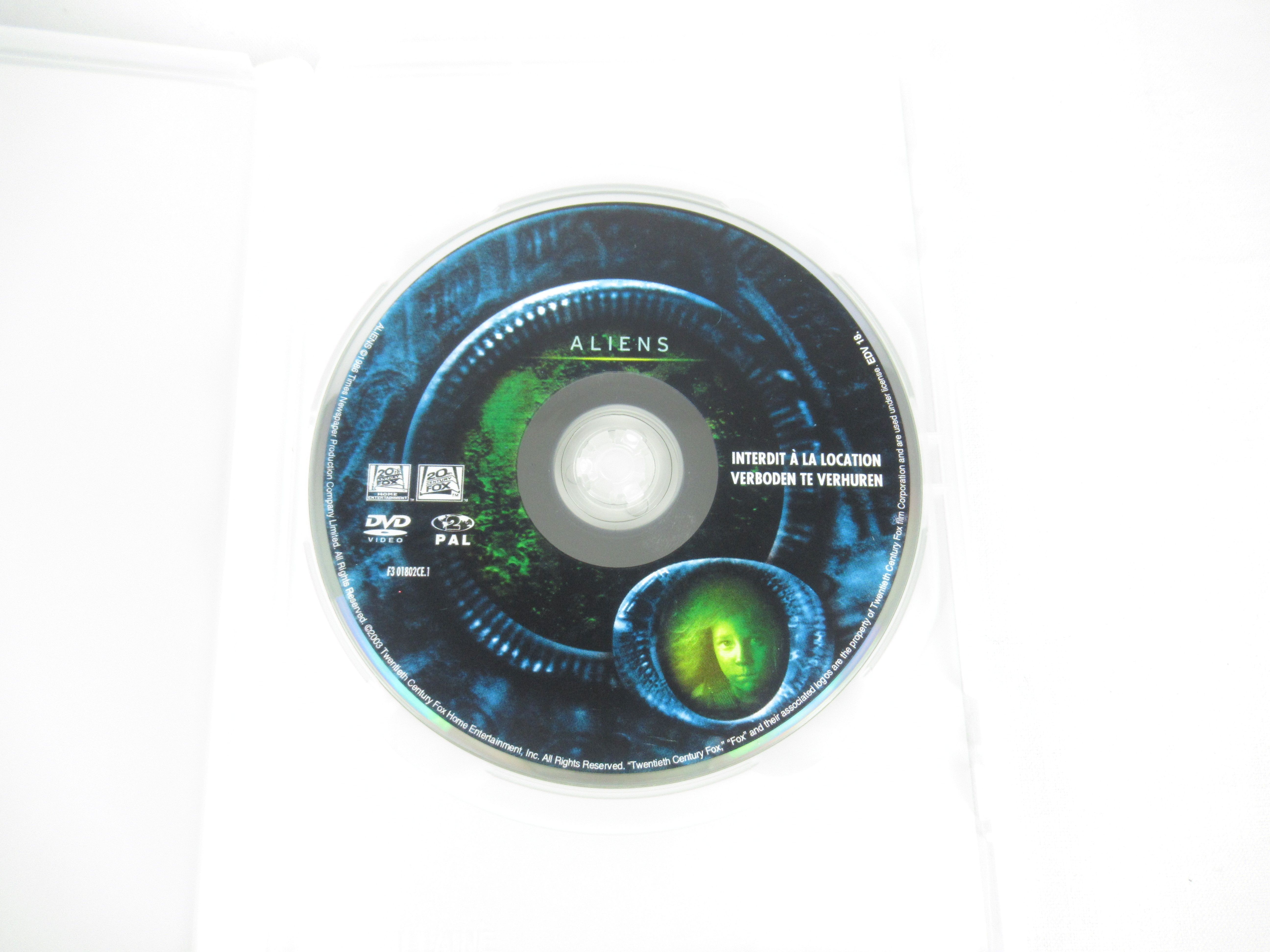Voir photo 14 de Coffret 4 DVD Alien Quadrilogy Coffret 4 DVD Alien Quadrilogy Très bon état reconditionné photo 14