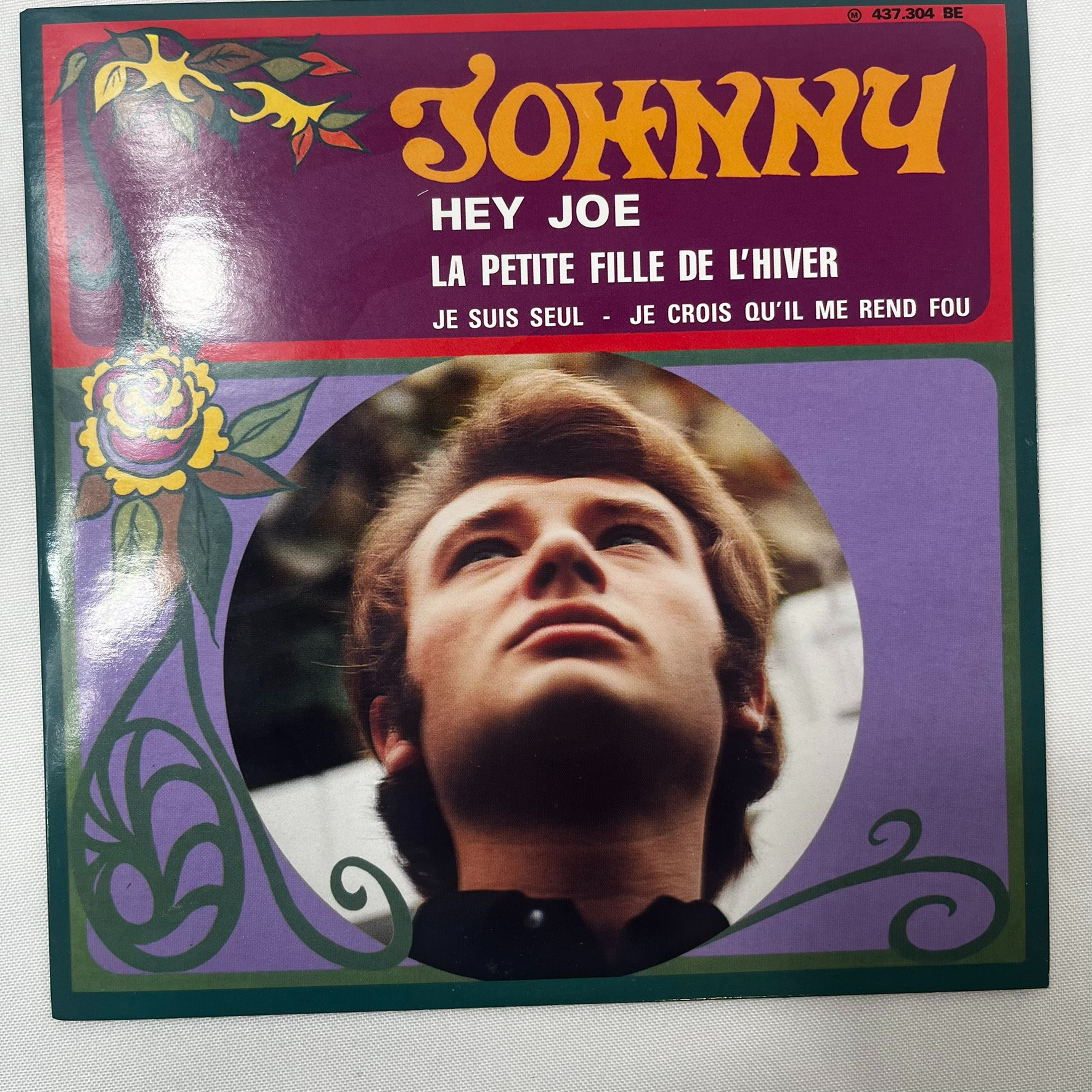 Voir photo 10 de Coffret 45 T Johnny Hallyday 1967/1969 Coffret 45 T Johnny Hallyday 1967/1969 Très bon état reconditionné photo 10